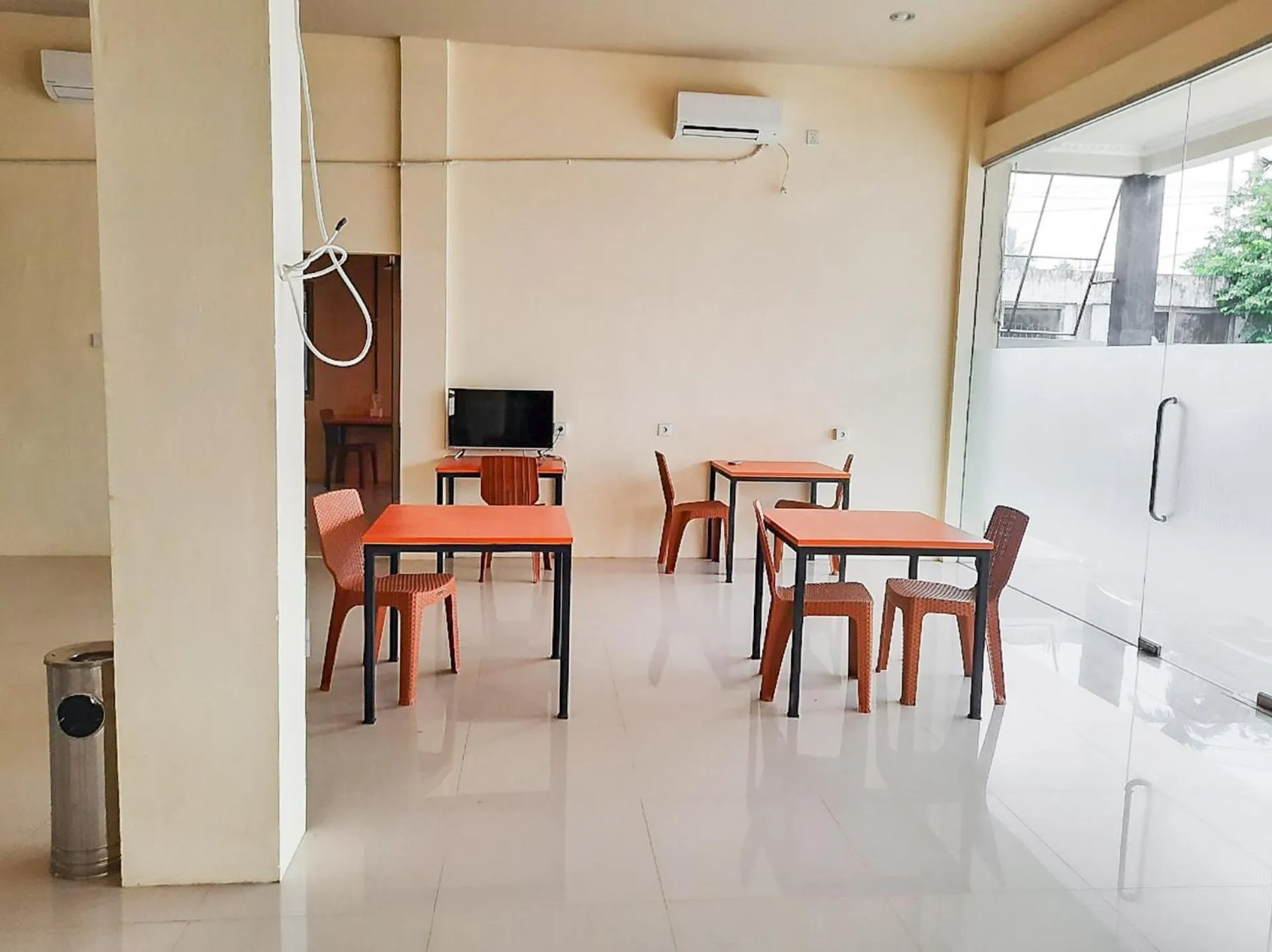 RedDoorz Syariah near Transmart Jambi 2