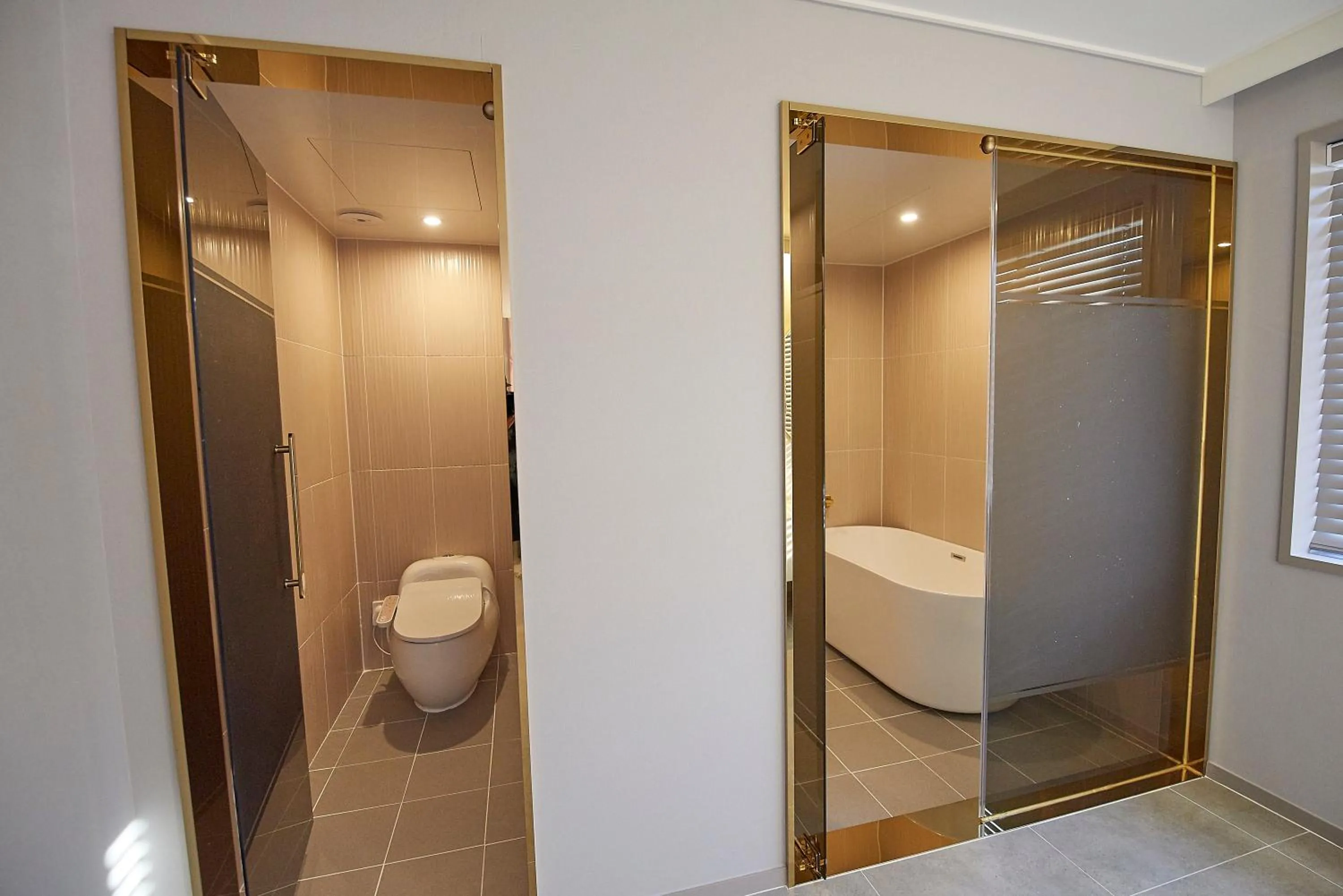 Bathroom in Denbasta Hotel
