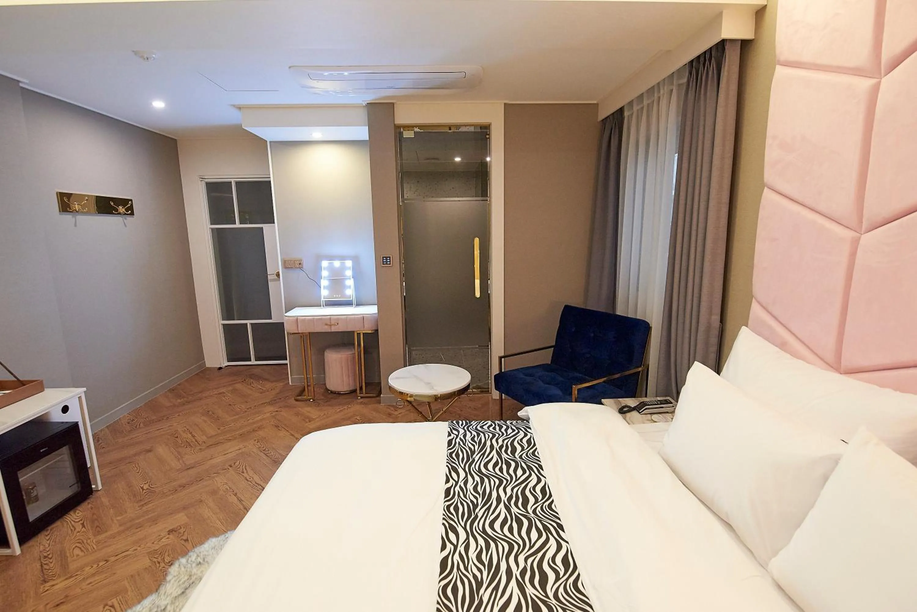 Bed in Denbasta Hotel