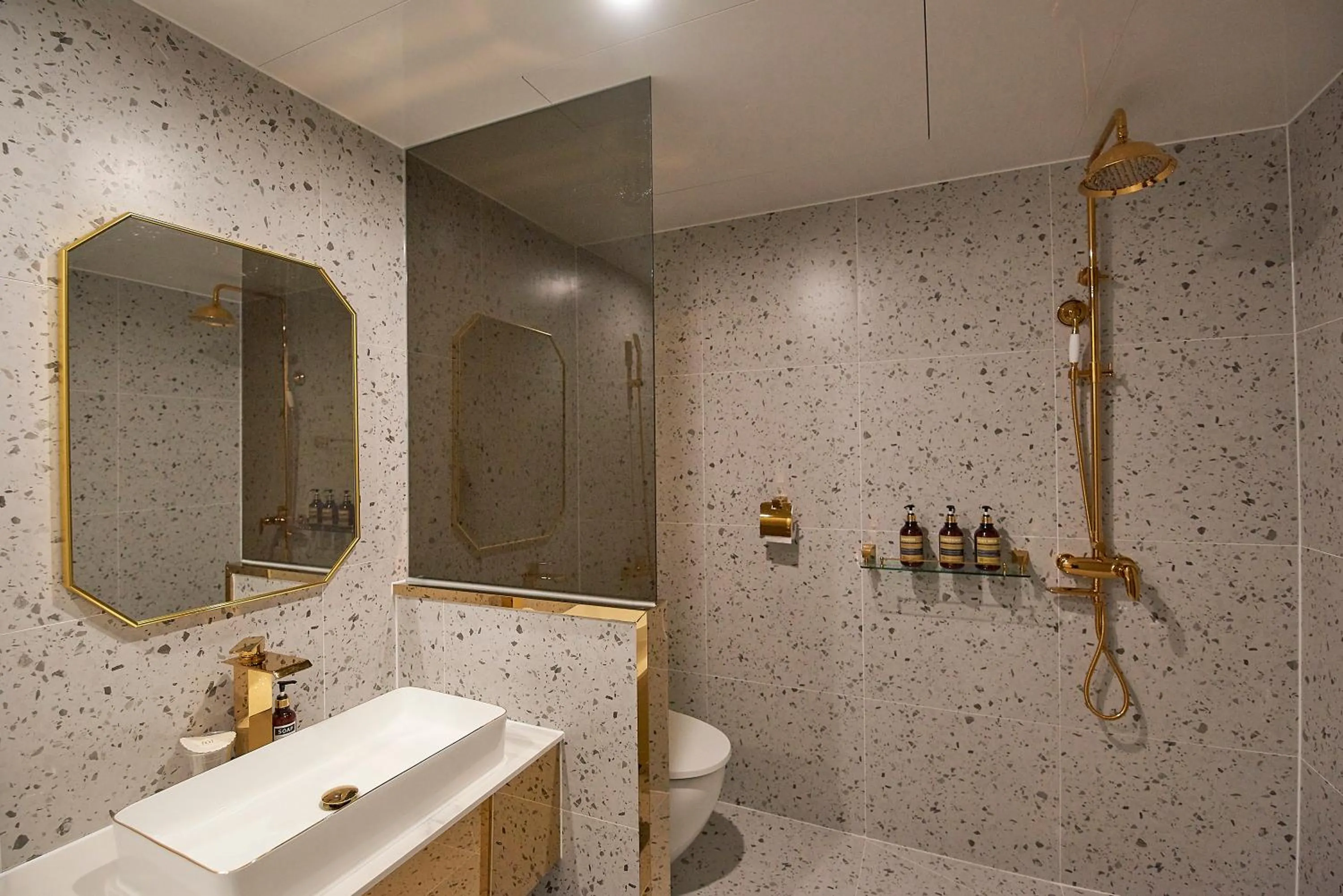 Bathroom in Denbasta Hotel