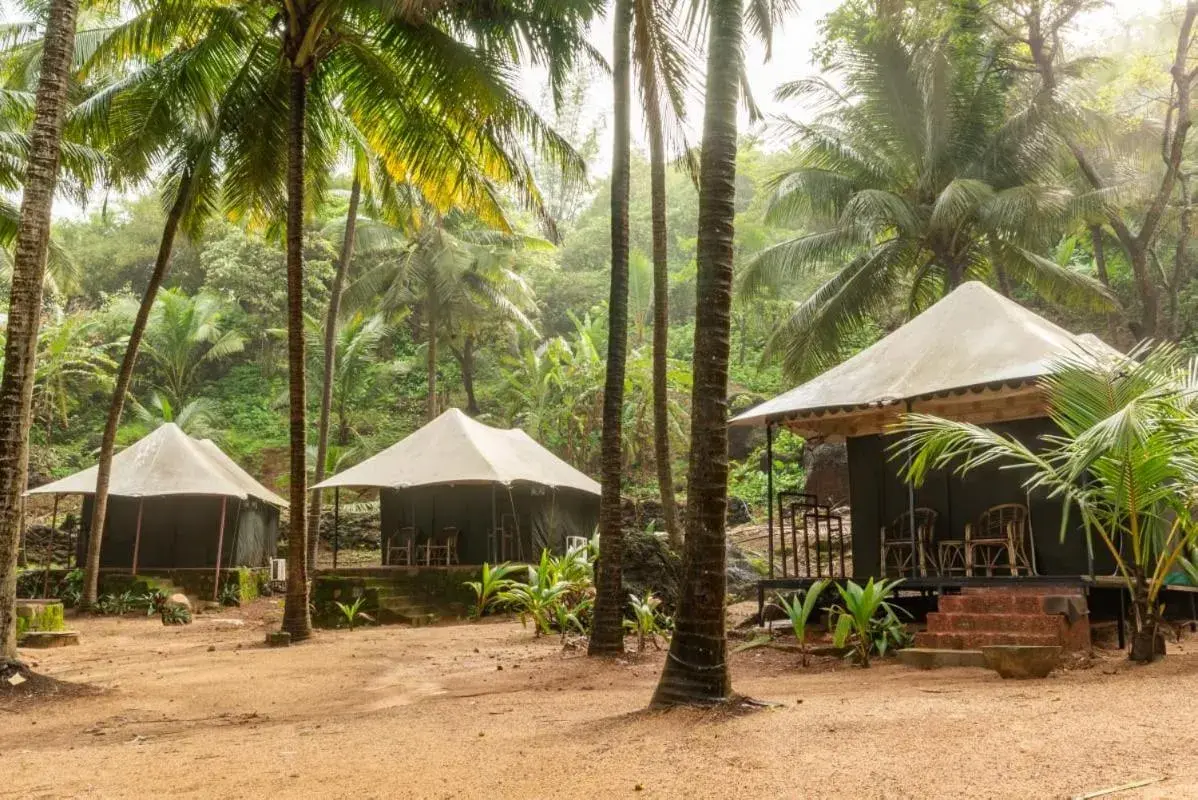 Property building in Soneca Cola Property building in Soneca Cola