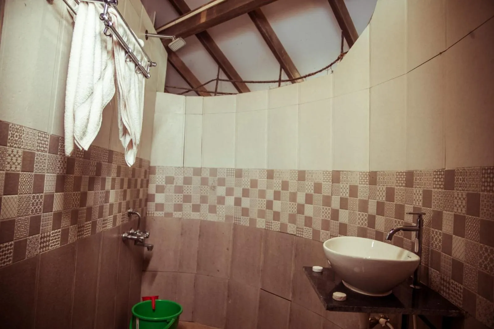 Bathroom in Soneca Cola