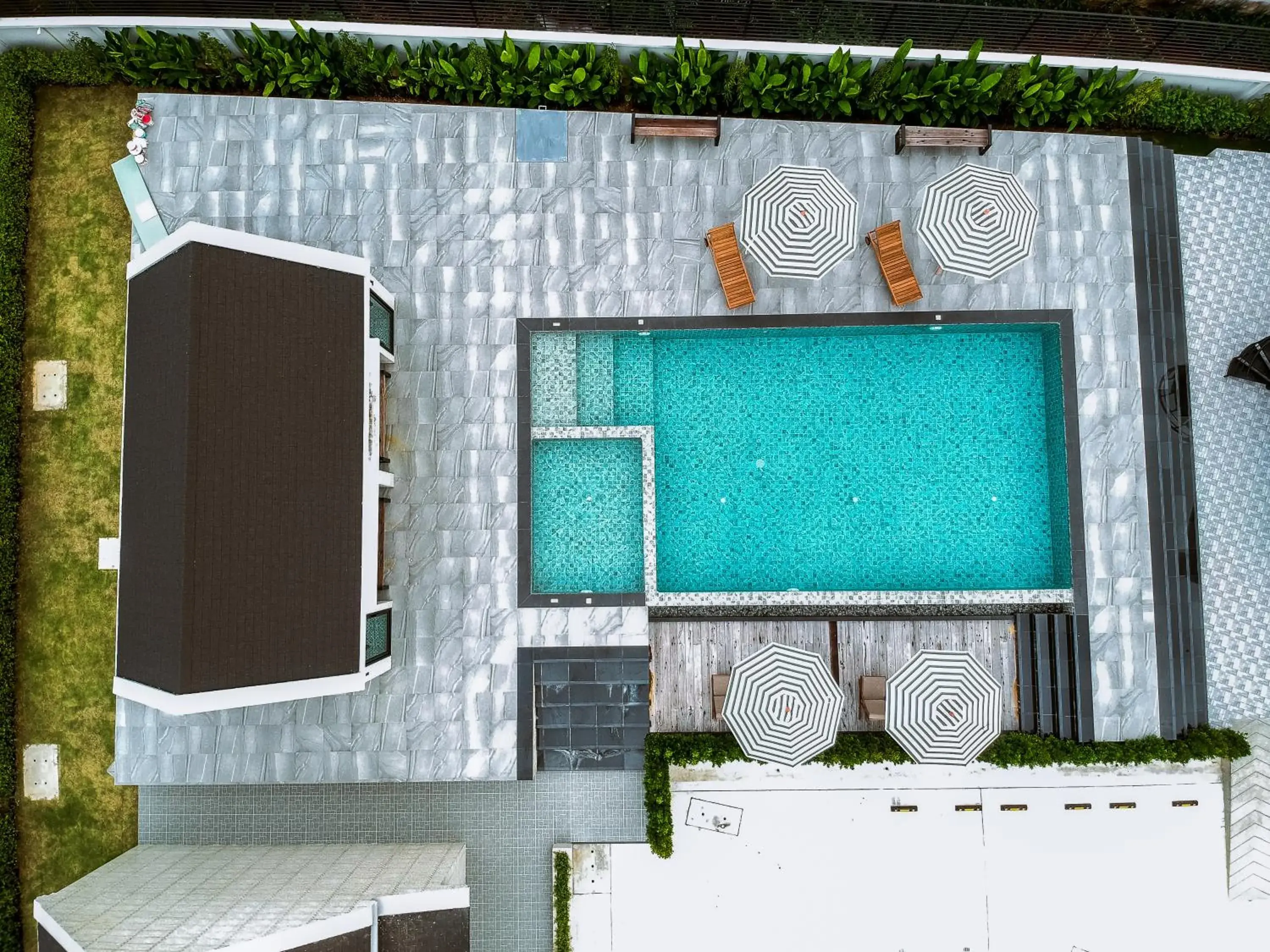 Swimming pool in Li CALLA Resort Trat Swimming pool in Li CALLA Resort Trat