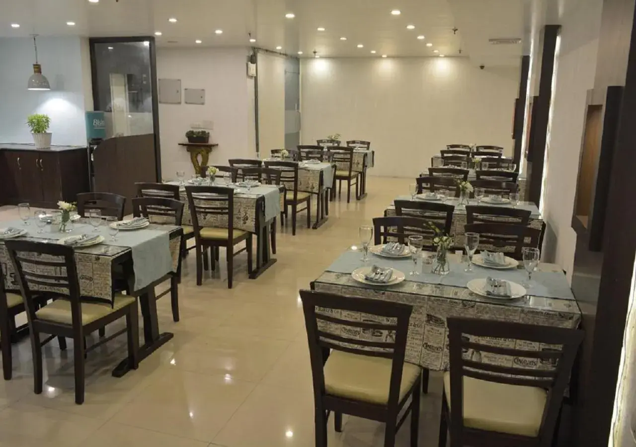 Restaurant/places to eat in Hotel Rockland Panchsheel Enclave Restaurant/places to eat in Hotel Rockland Panchsheel Enclave