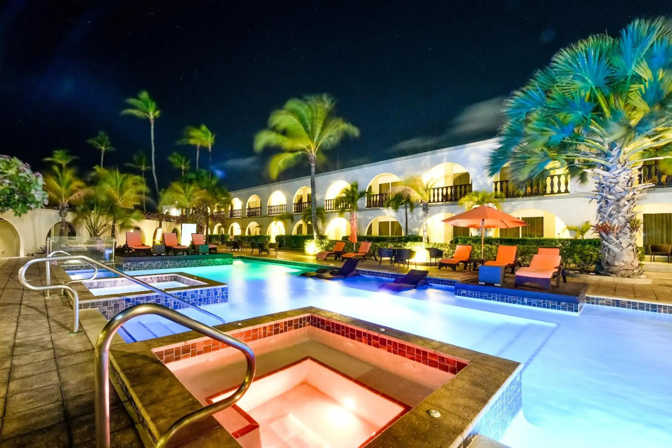 Pool view in Talk of the Town Beach Hotel & Beach Club by GH Hoteles Pool view in Talk of the Town Beach Hotel & Beach Club by GH Hoteles