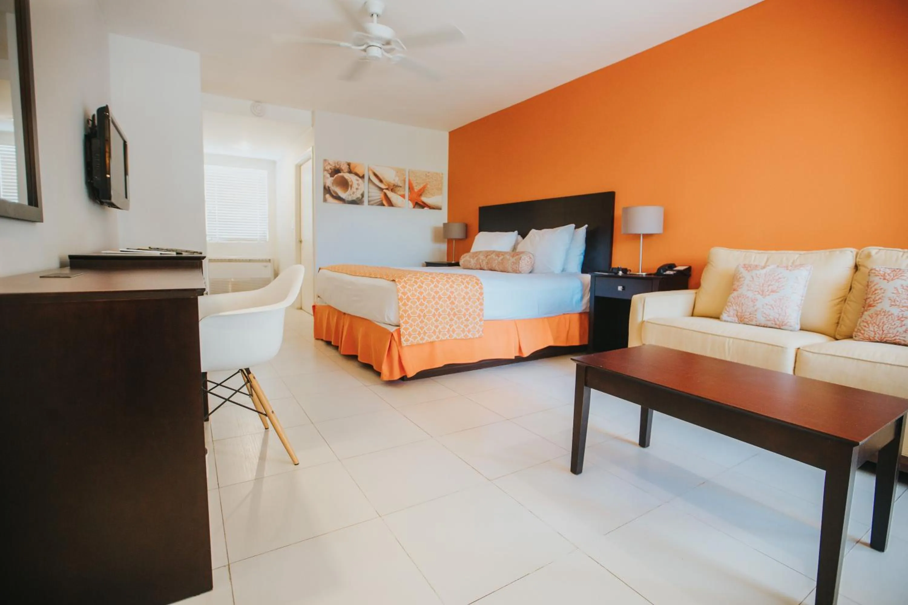 Photo of the whole room in Talk of the Town Beach Hotel & Beach Club by GH Hoteles