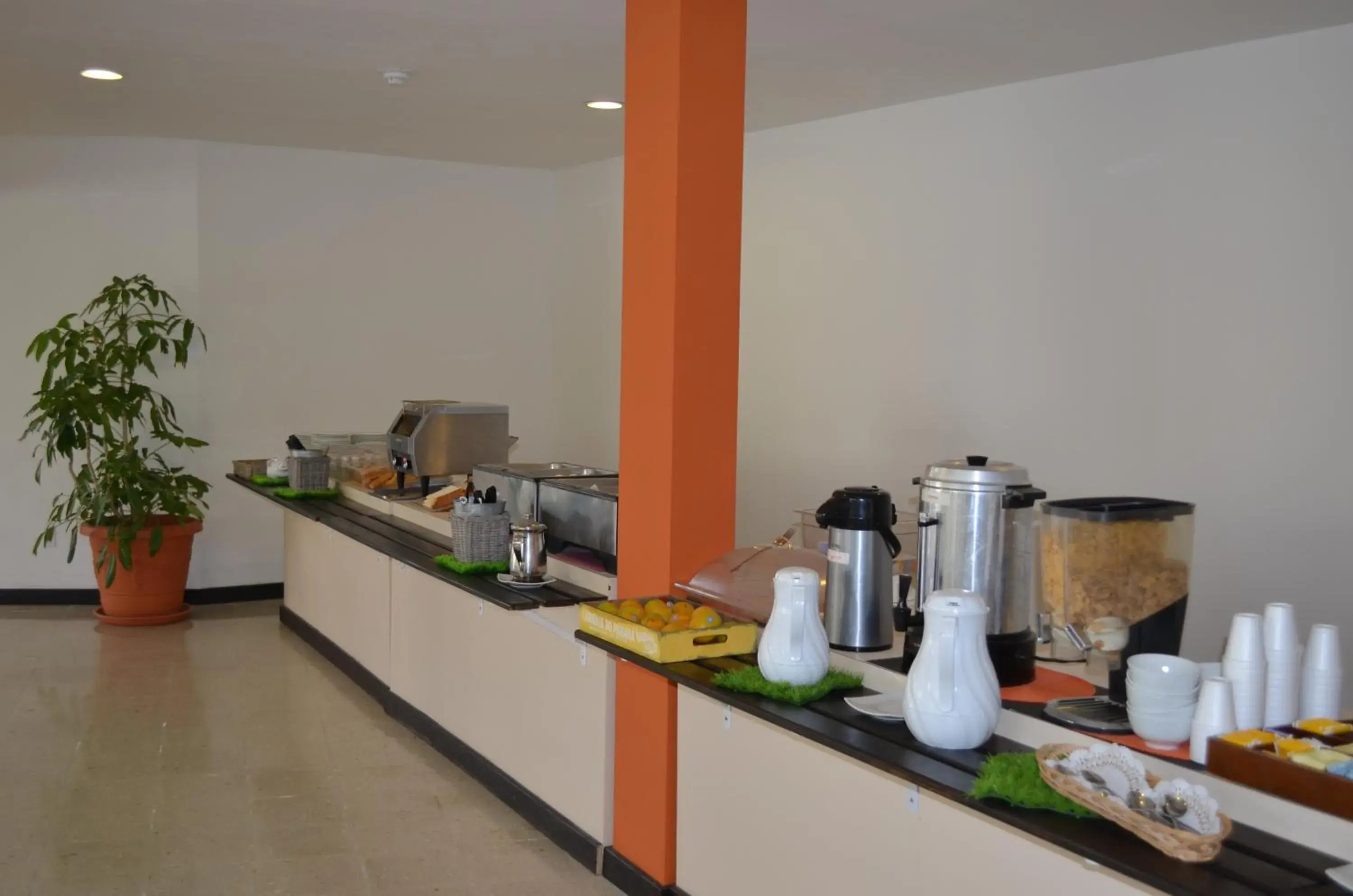 Breakfast in Talk of the Town Beach Hotel & Beach Club by GH Hoteles Breakfast in Talk of the Town Beach Hotel & Beach Club by GH Hoteles