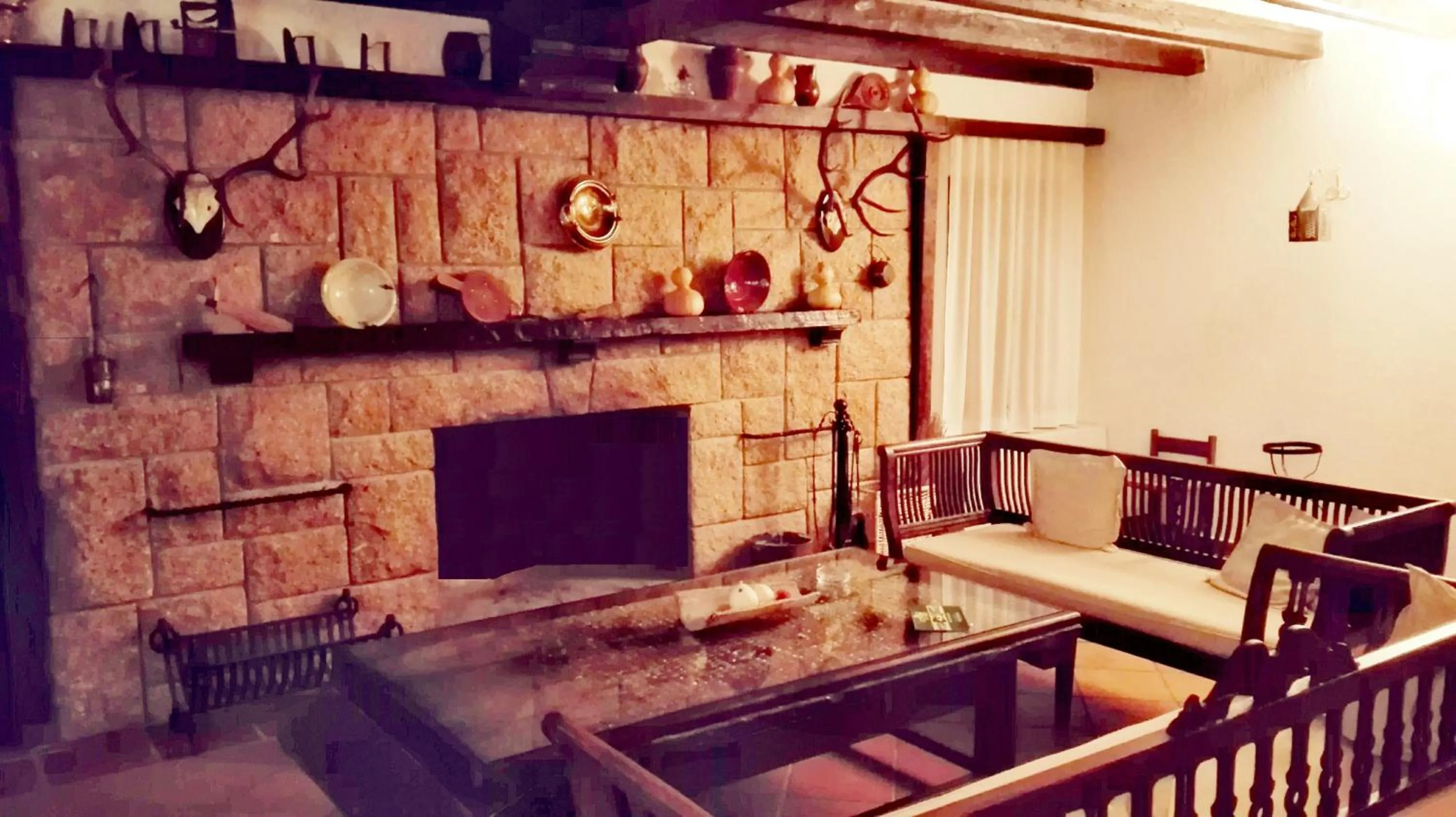 Communal lounge/ TV room in Hotel El Puerto