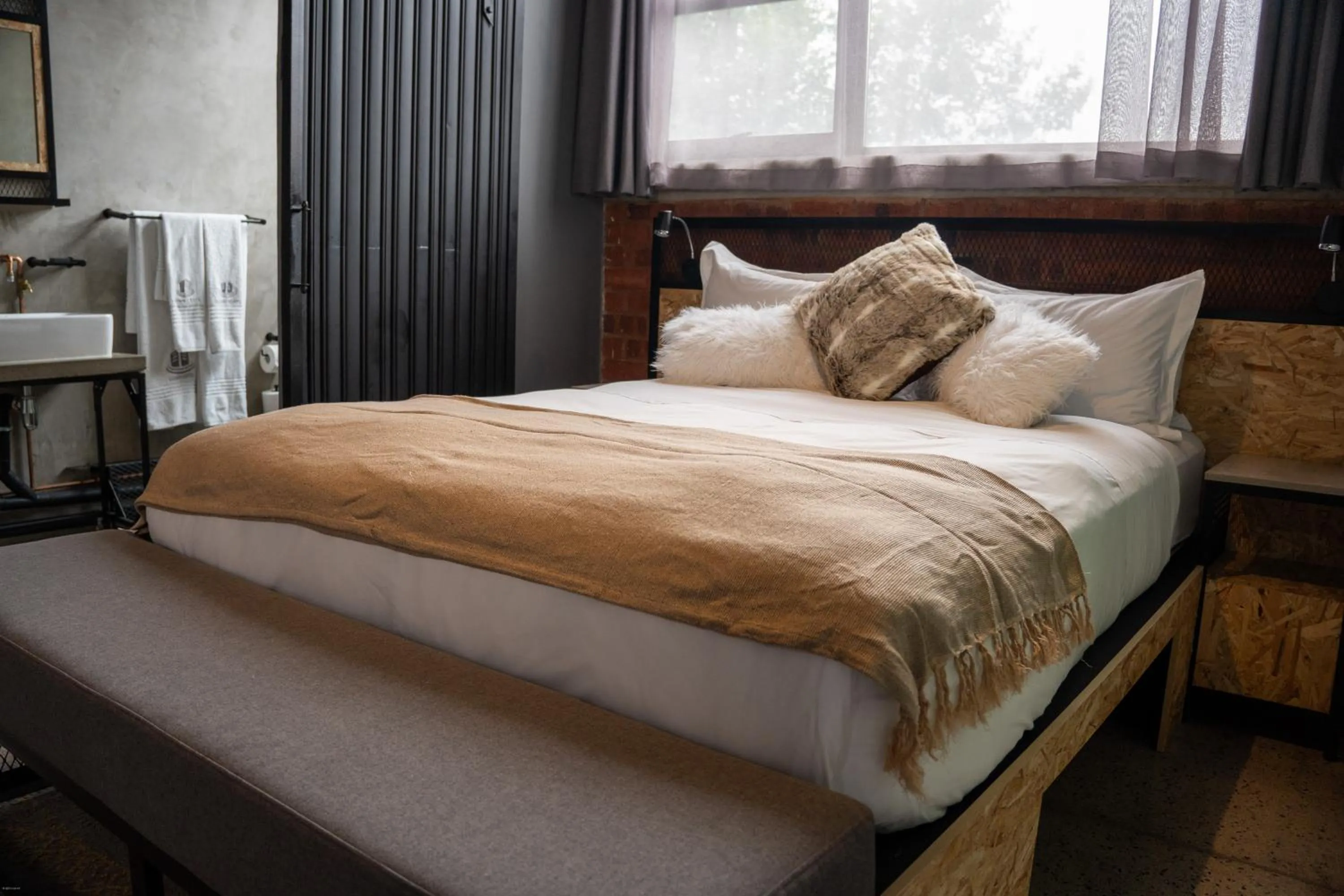 Bed in Lilian Lofts Hotel & Spa