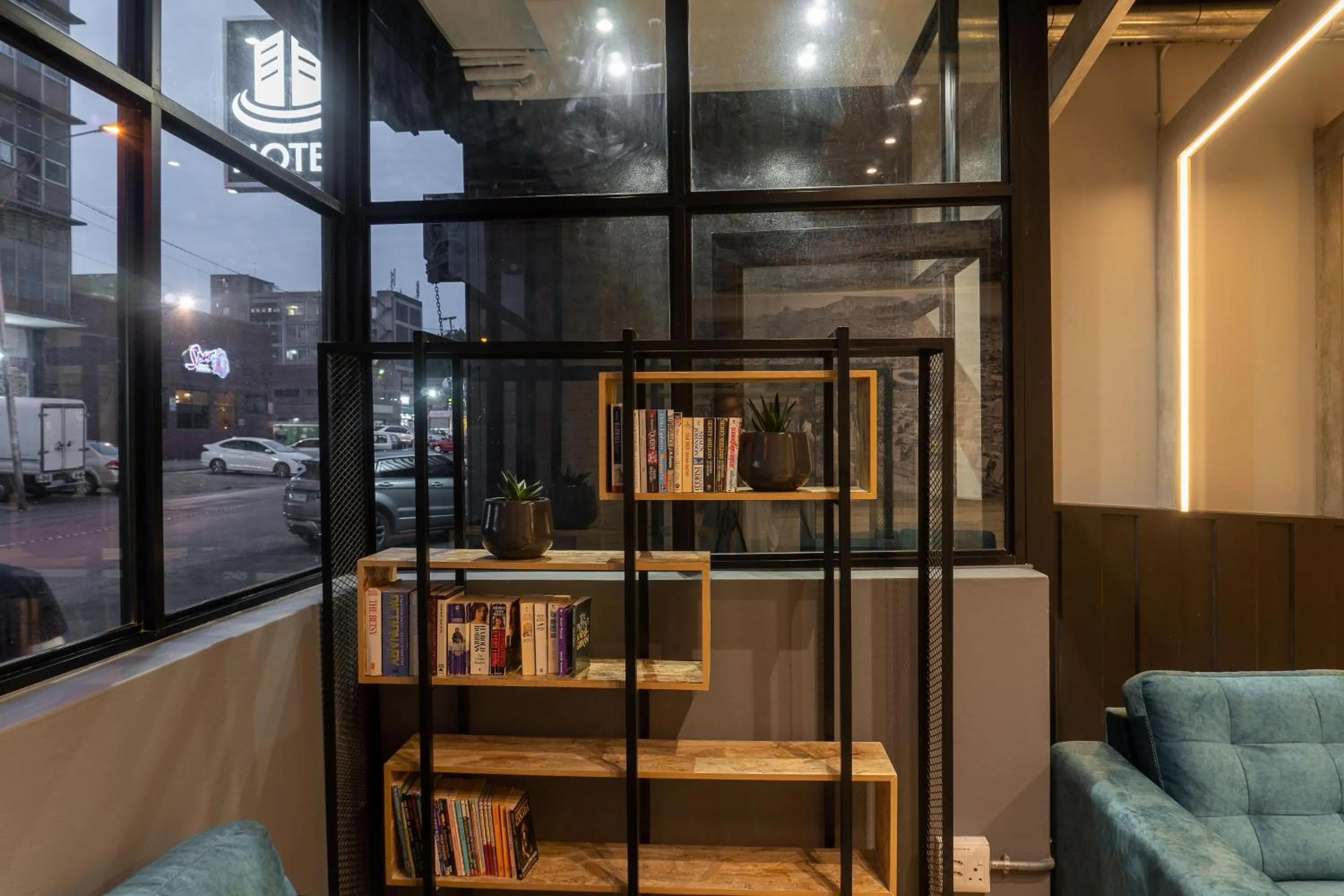 Lounge or bar in Lilian Lofts Hotel & Spa