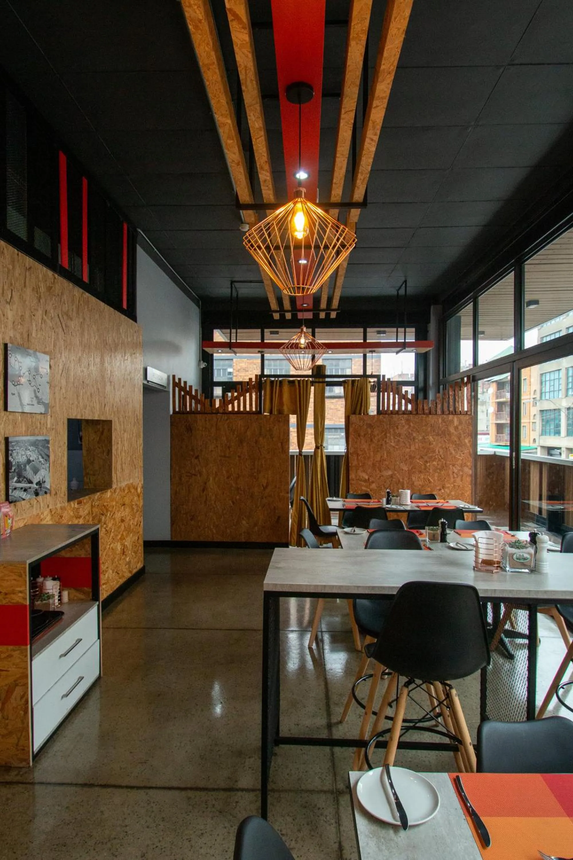 Restaurant/places to eat in Lilian Lofts Hotel & Spa