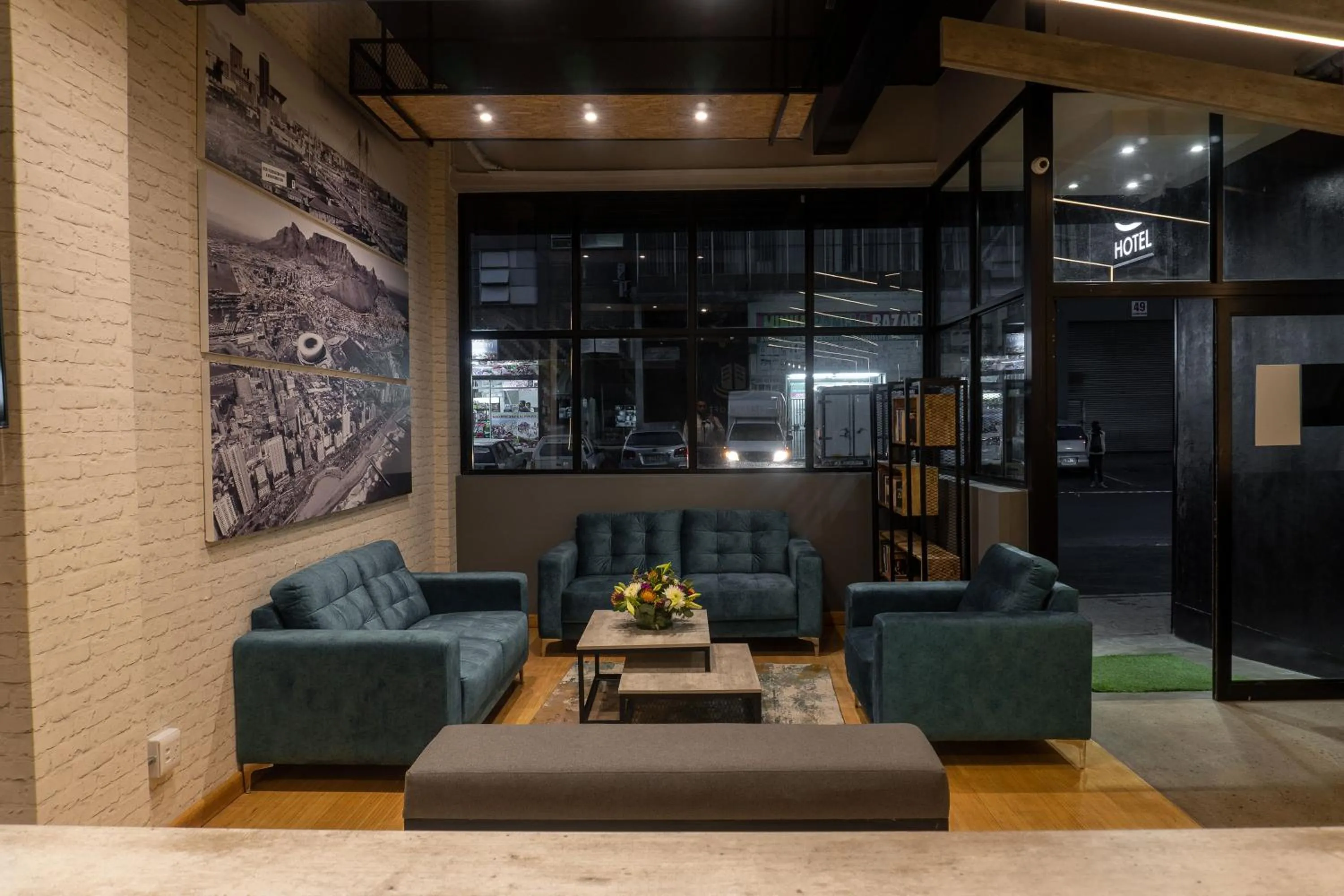Lounge or bar in Lilian Lofts Hotel & Spa