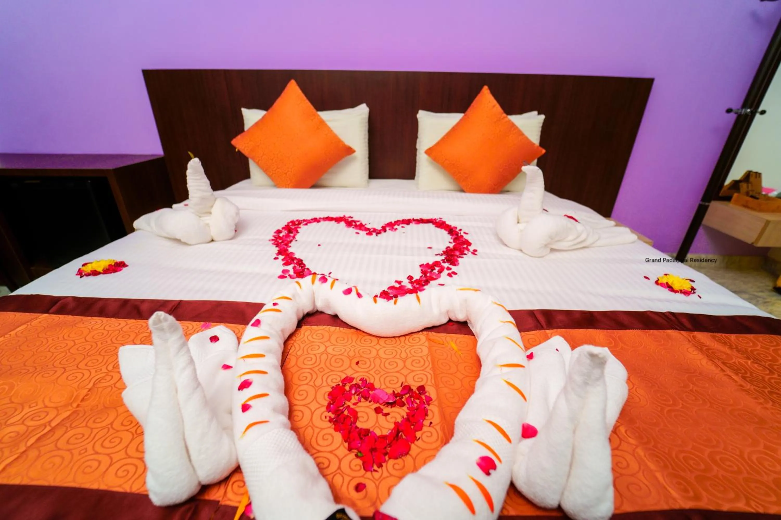 Bed in Grand Padappai Residency - GPR