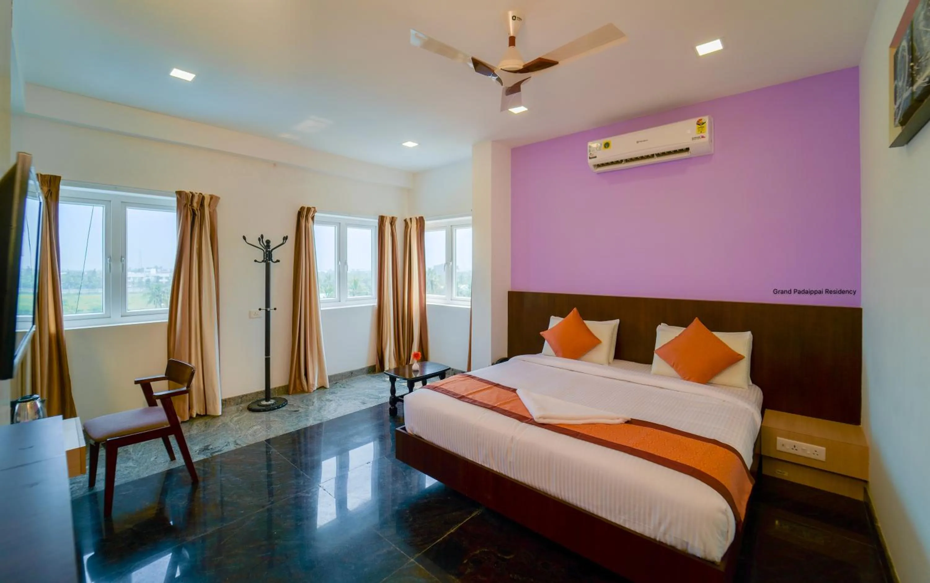 Photo of the whole room, Bed in Grand Padappai Residency - GPR