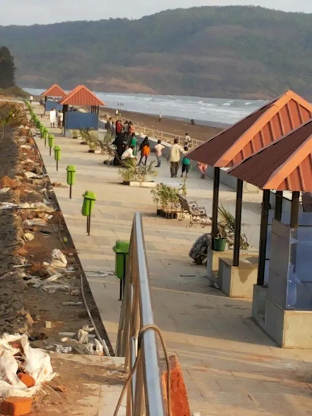 Meritas Seawind Beach Resort, Shrivardhan