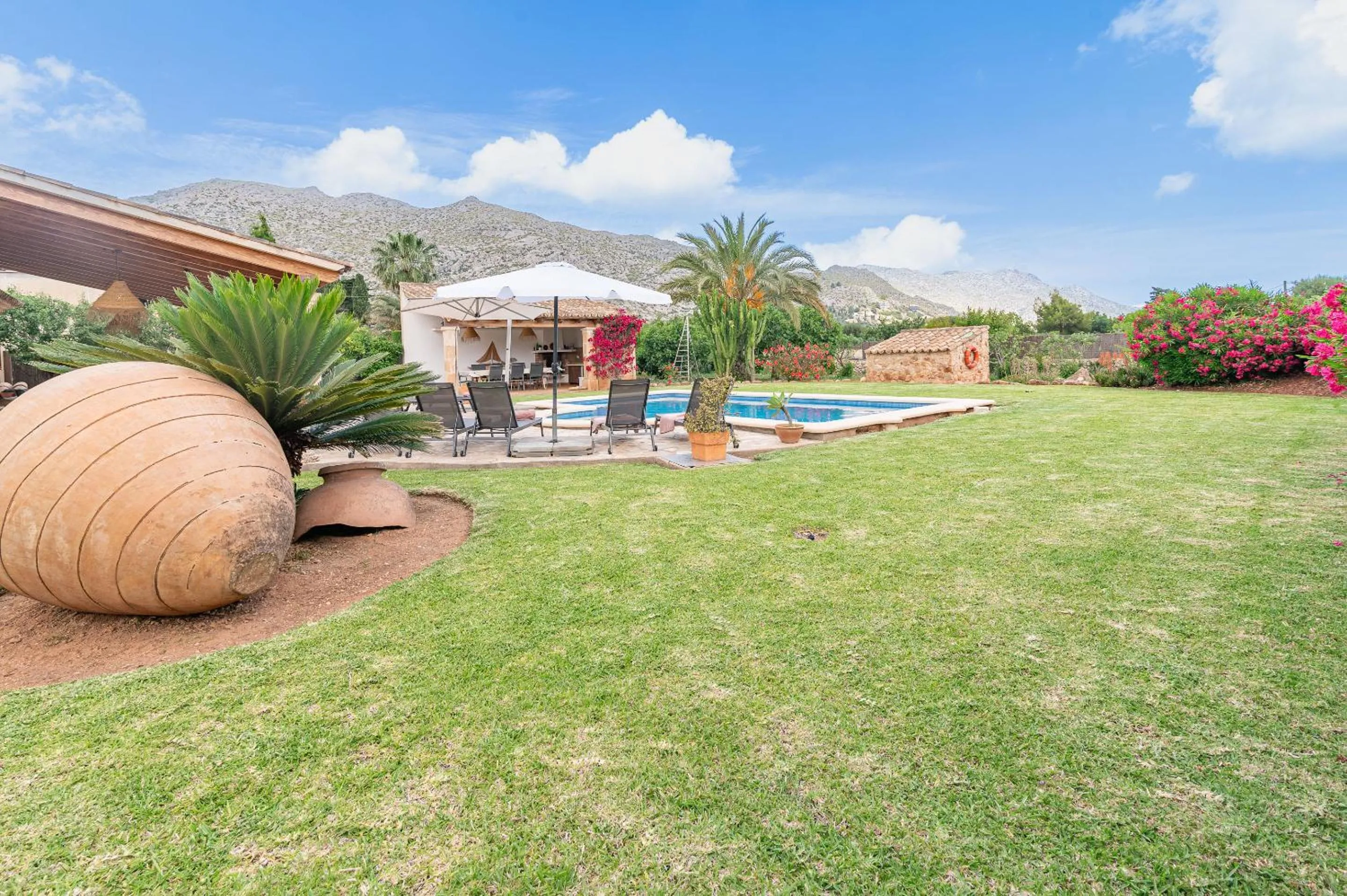Villa Cal Beato by Sealand Villas