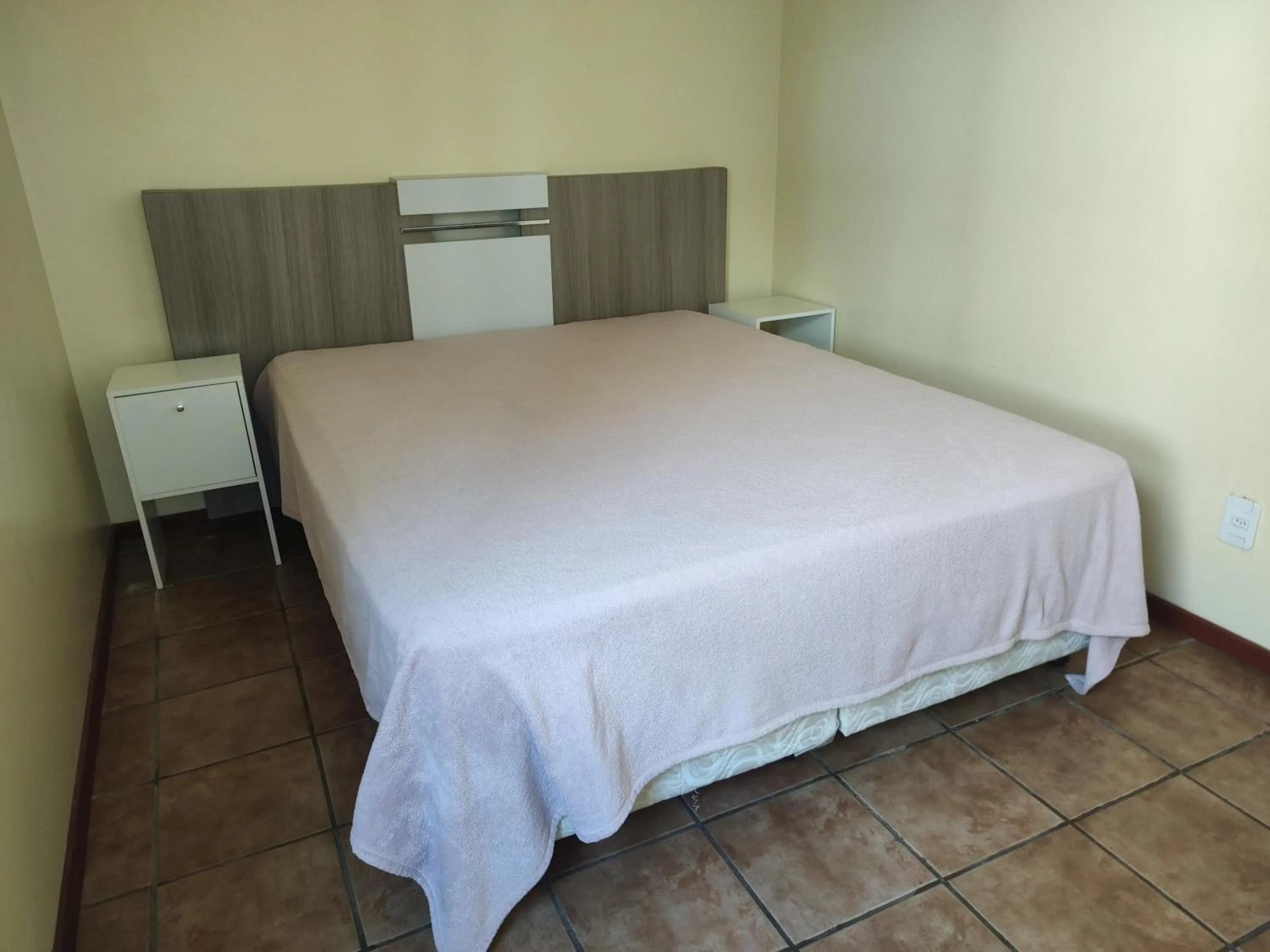 Bed in Residencial Milton Prado