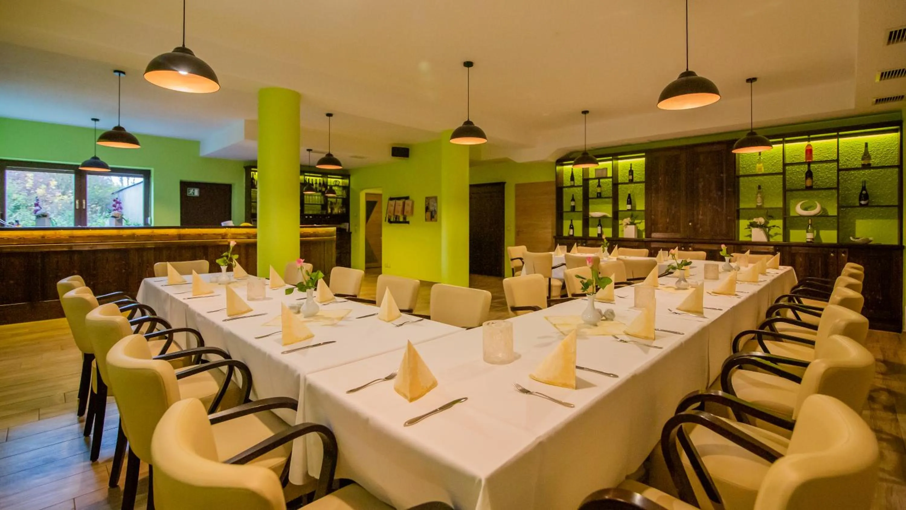 Restaurant/places to eat in Berggasthof Götzinger Höhe