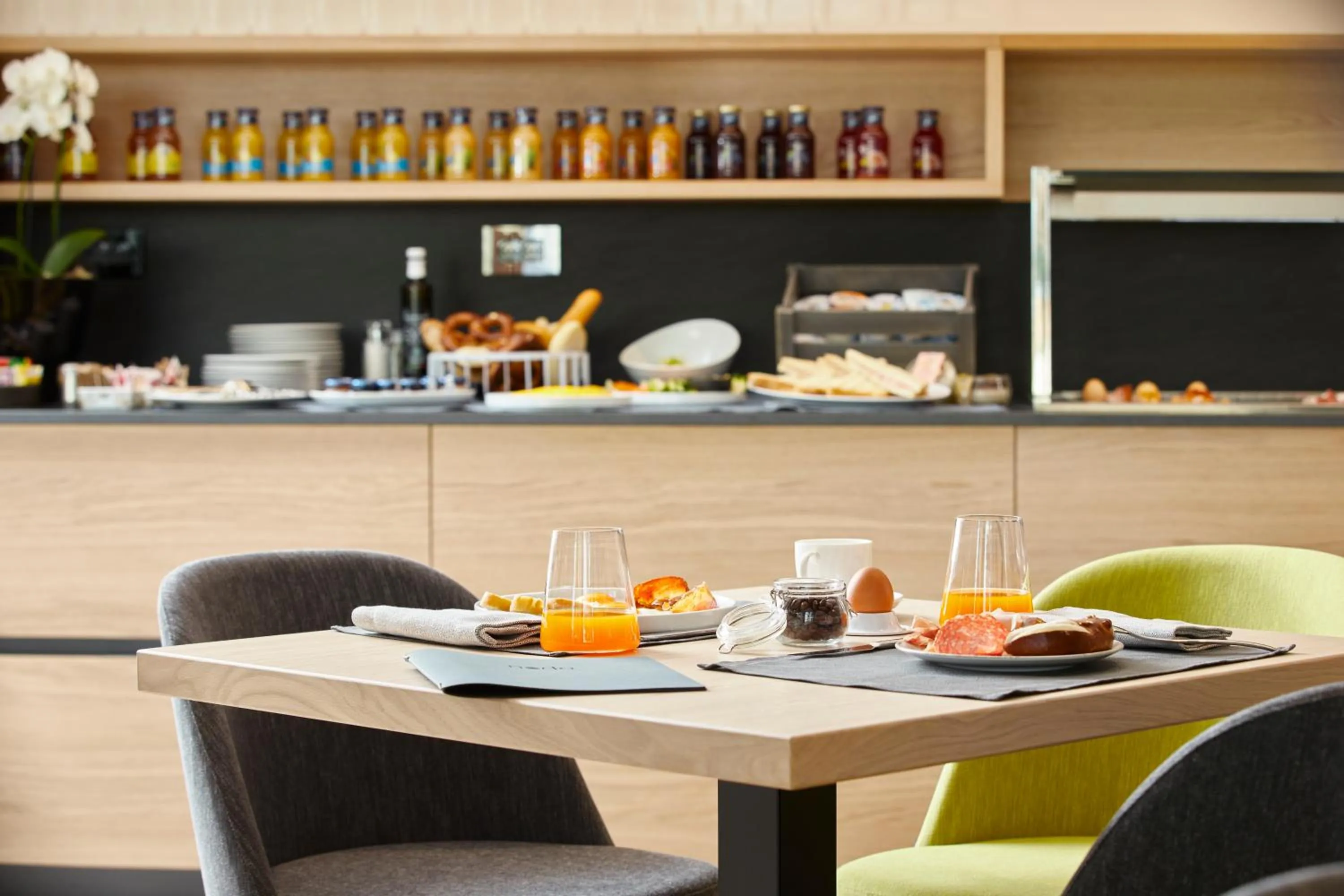 Restaurant/places to eat in Nodo Hotel