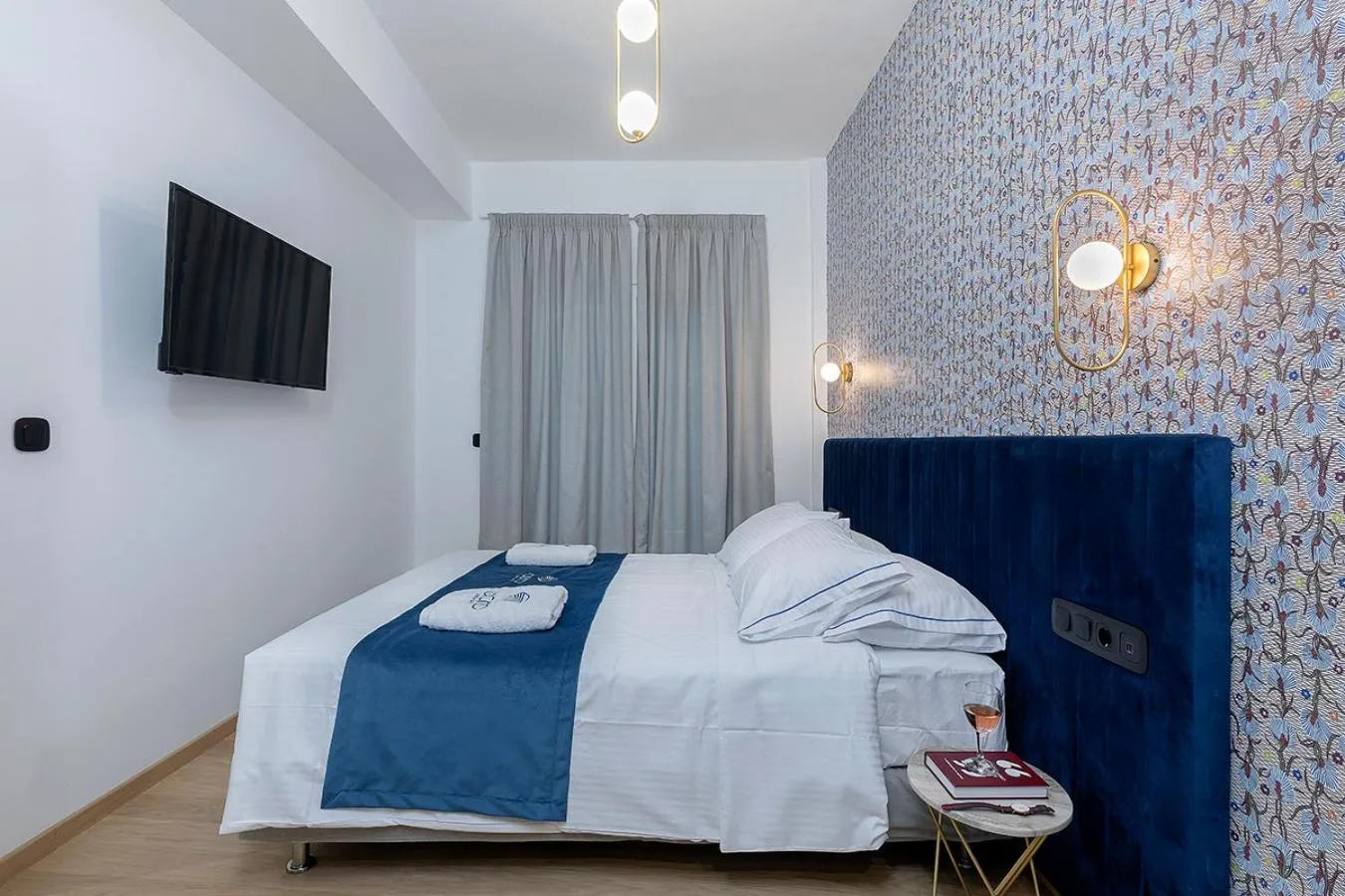 Bed in Acro Urban Suites