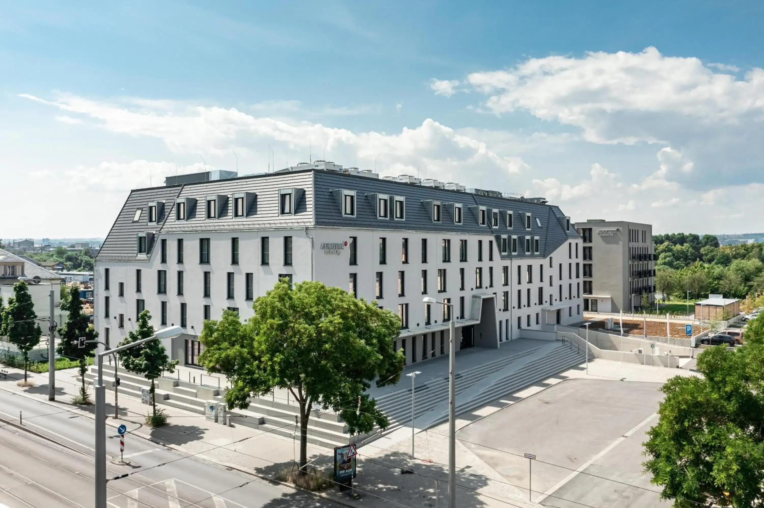 Property building in ARCOTEL HafenCity Dresden Property building in ARCOTEL HafenCity Dresden