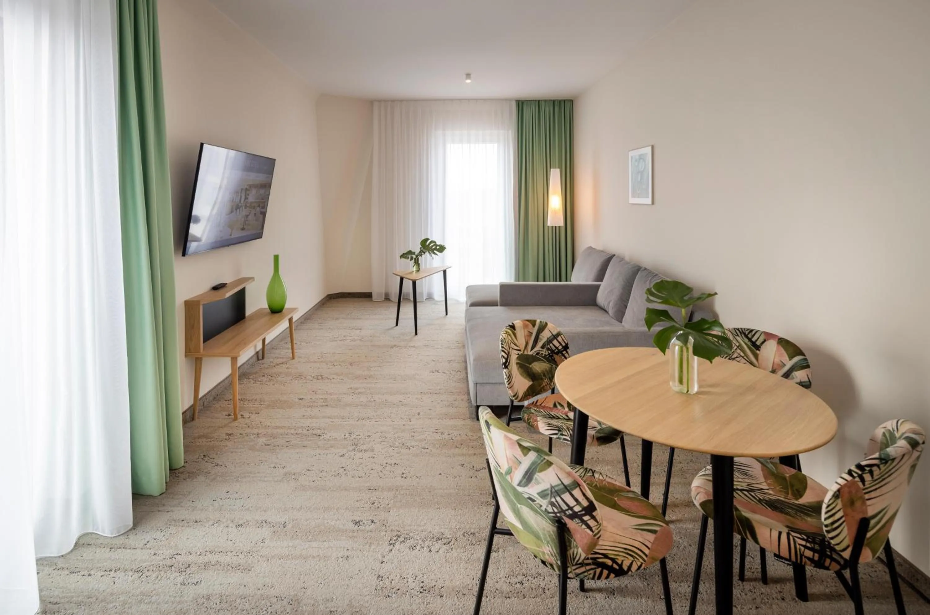 TV and multimedia in ARCOTEL HafenCity Dresden