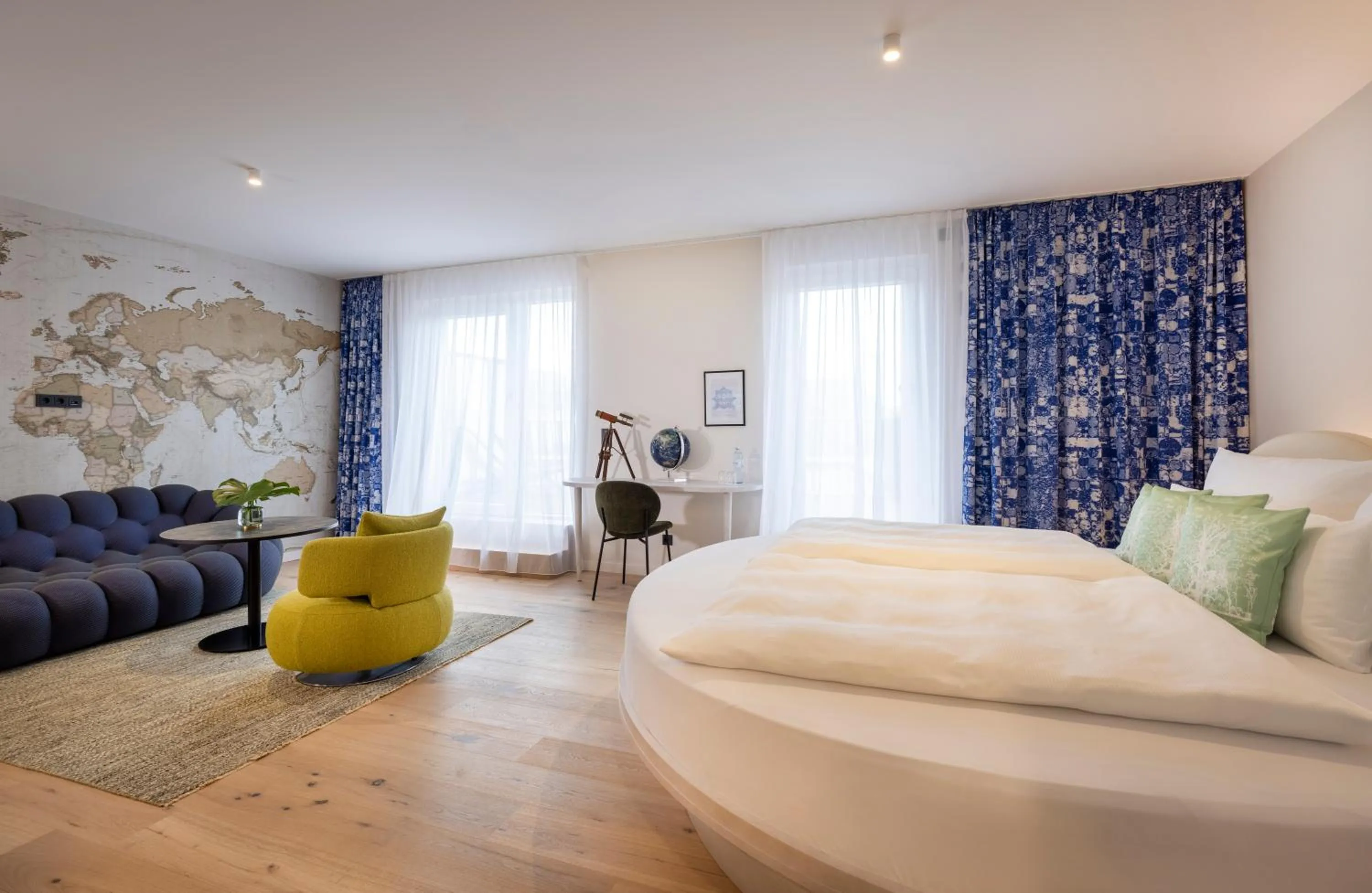 Bed in ARCOTEL HafenCity Dresden