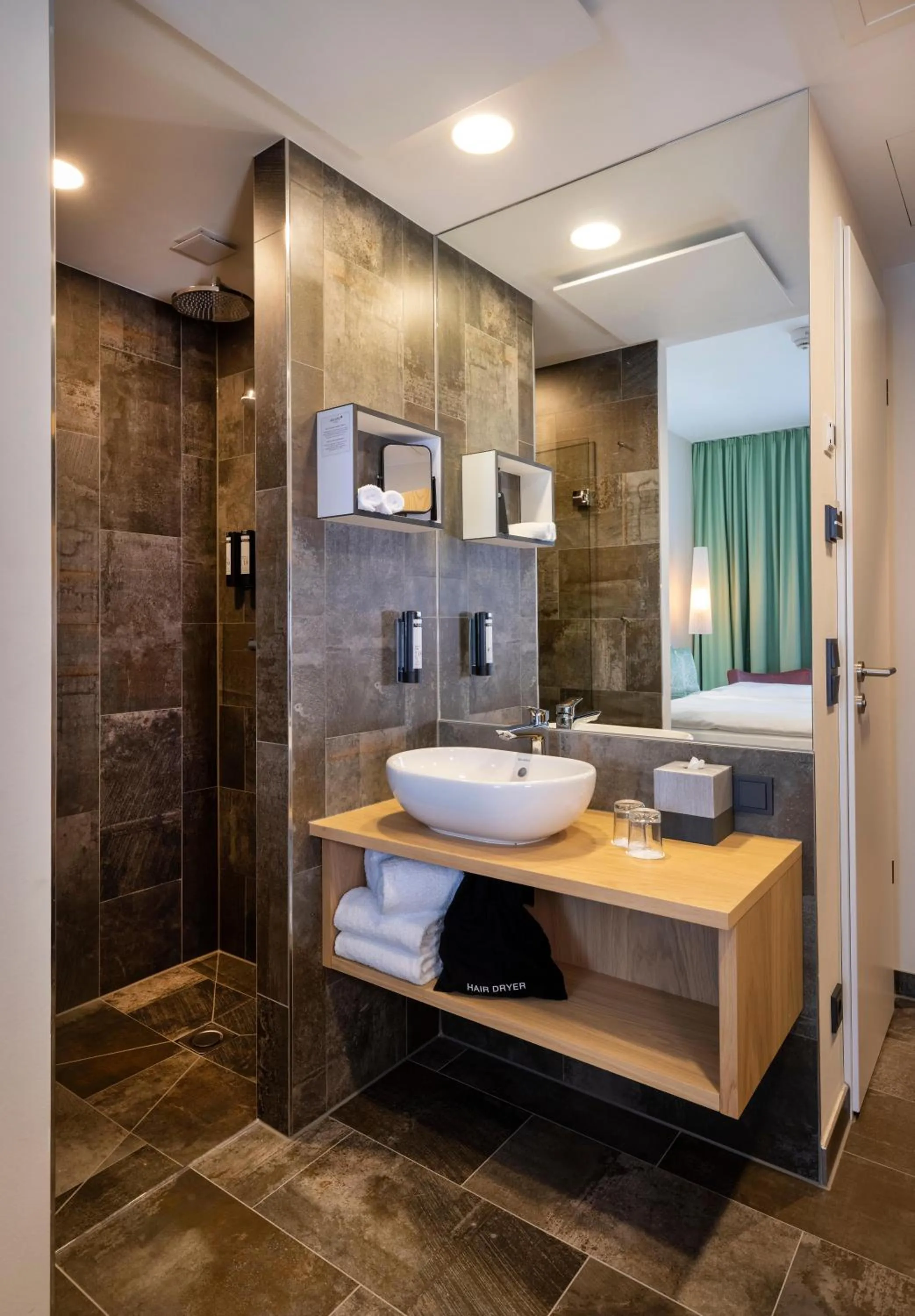 Shower in ARCOTEL HafenCity Dresden