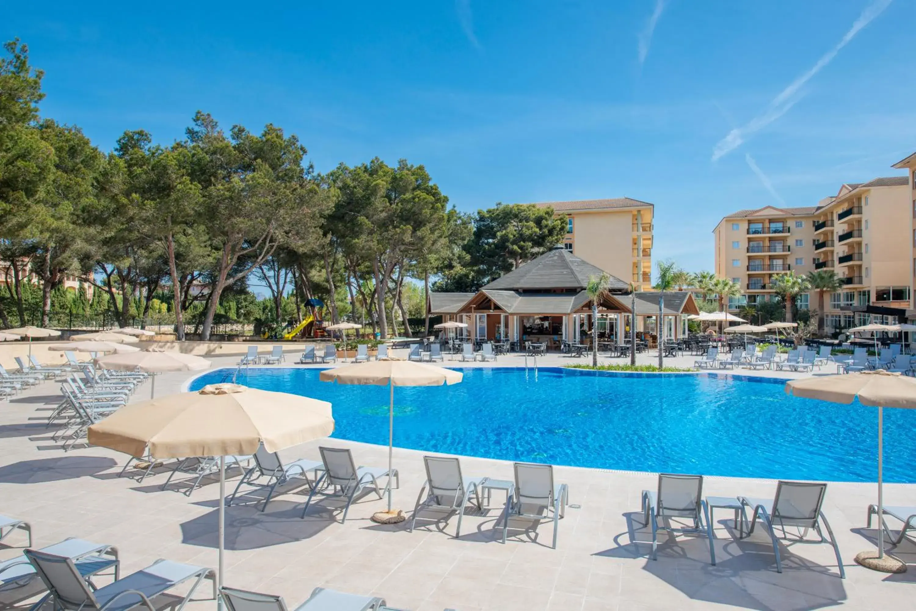 Swimming pool in Can Picafort Palace Swimming pool in Can Picafort Palace