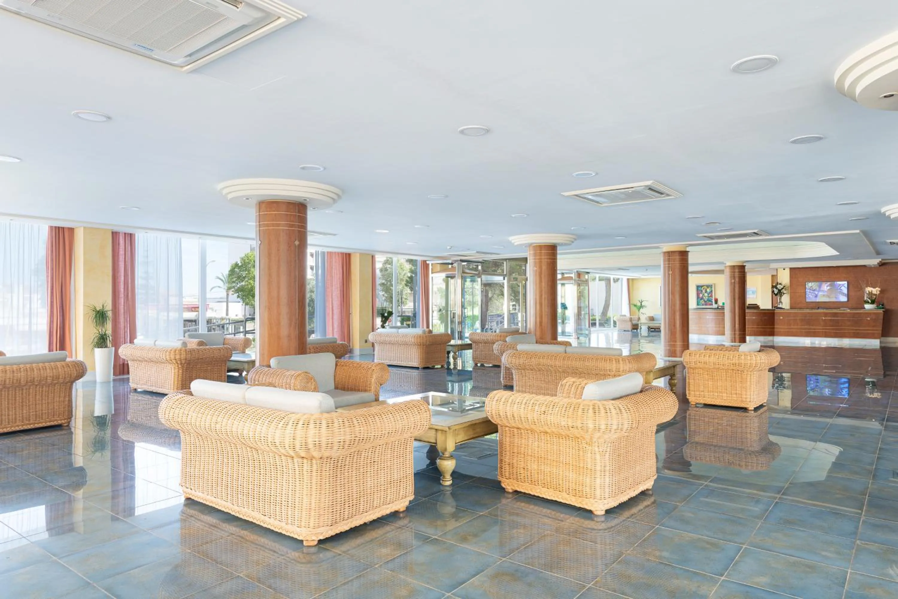 Lobby or reception in Can Picafort Palace