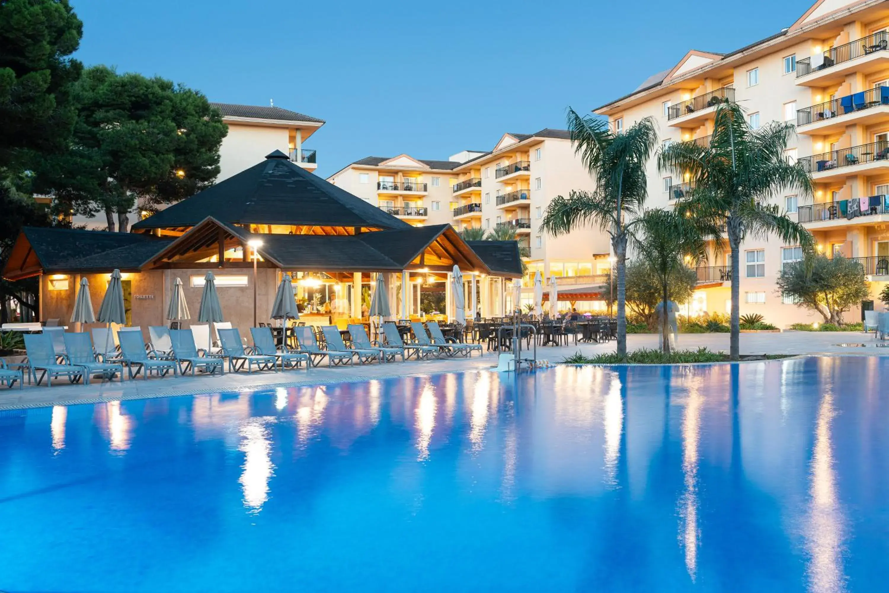 Swimming pool in Can Picafort Palace Swimming pool in Can Picafort Palace