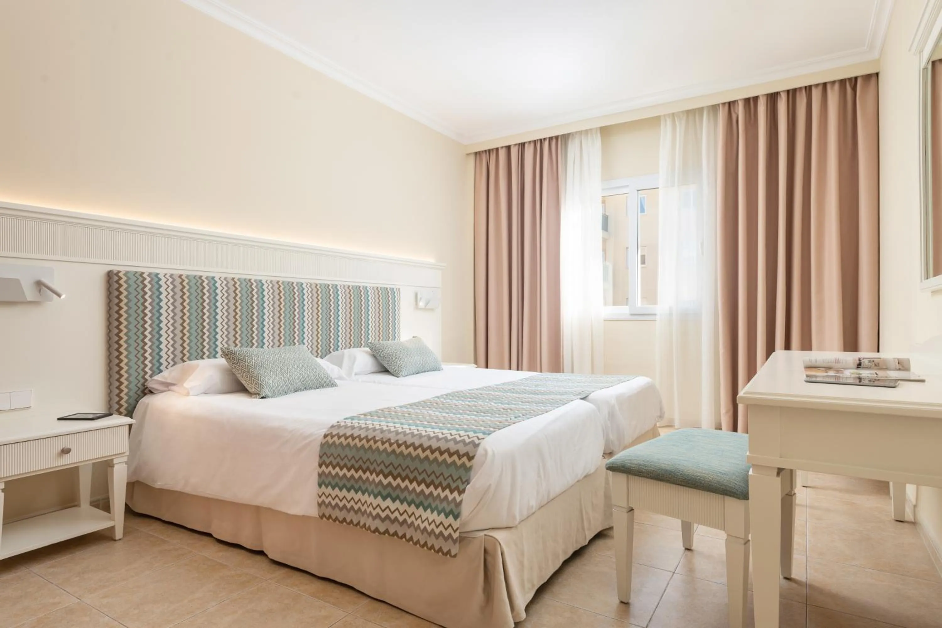 Bedroom, Bed in Can Picafort Palace