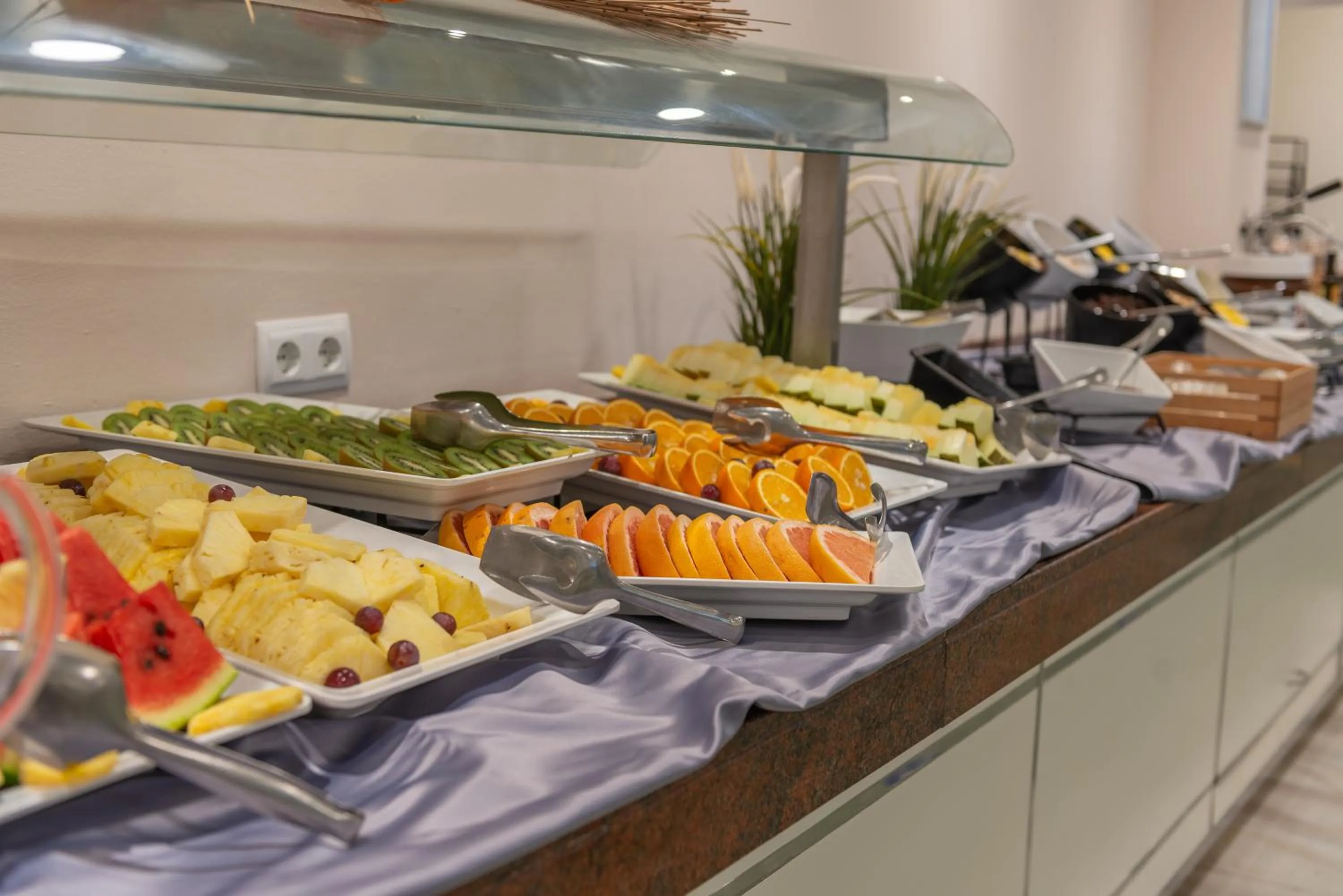 Buffet breakfast in Can Picafort Palace