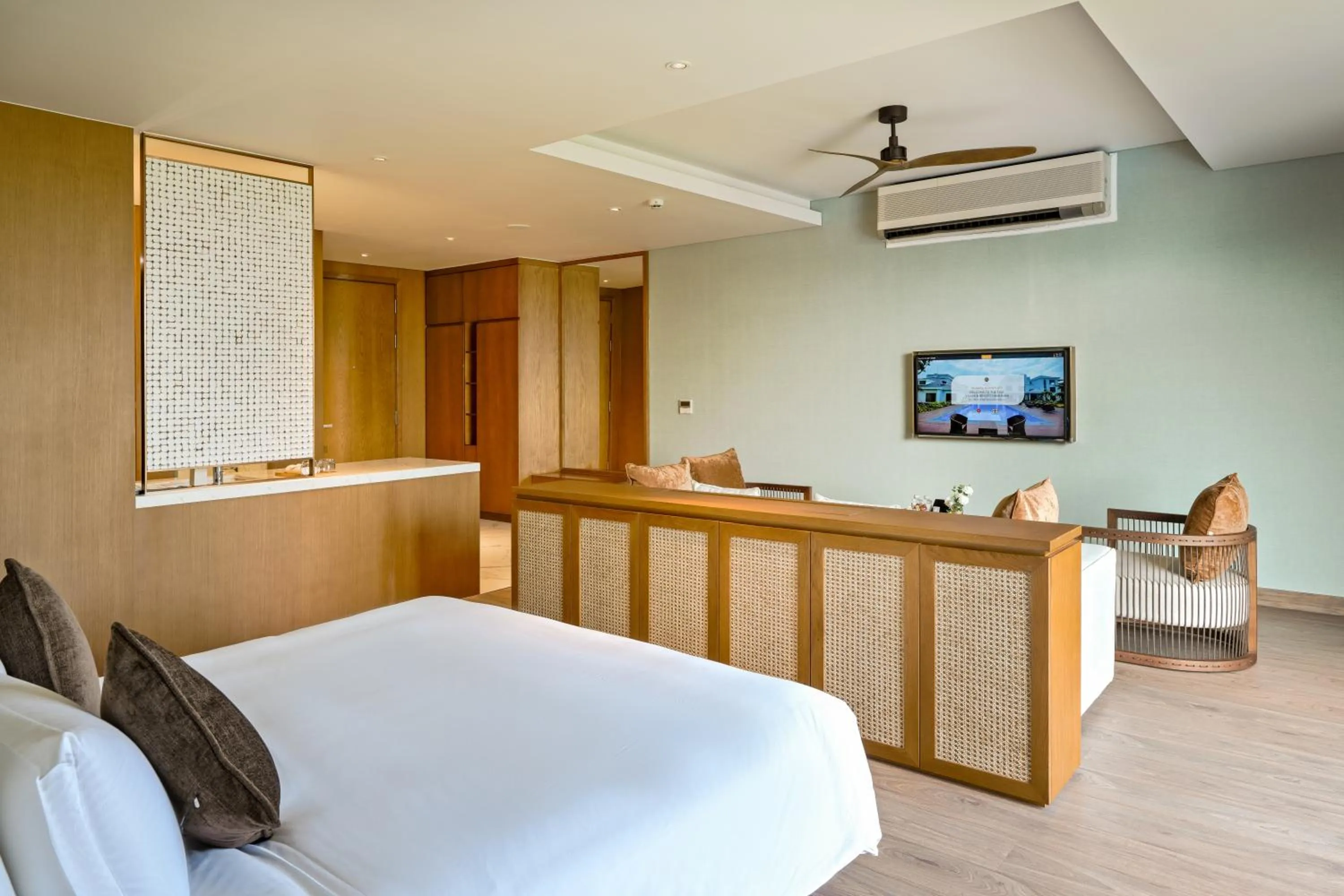 TV and multimedia, Bed in The Five Resort & Golf Hoang Gia Ninh Binh