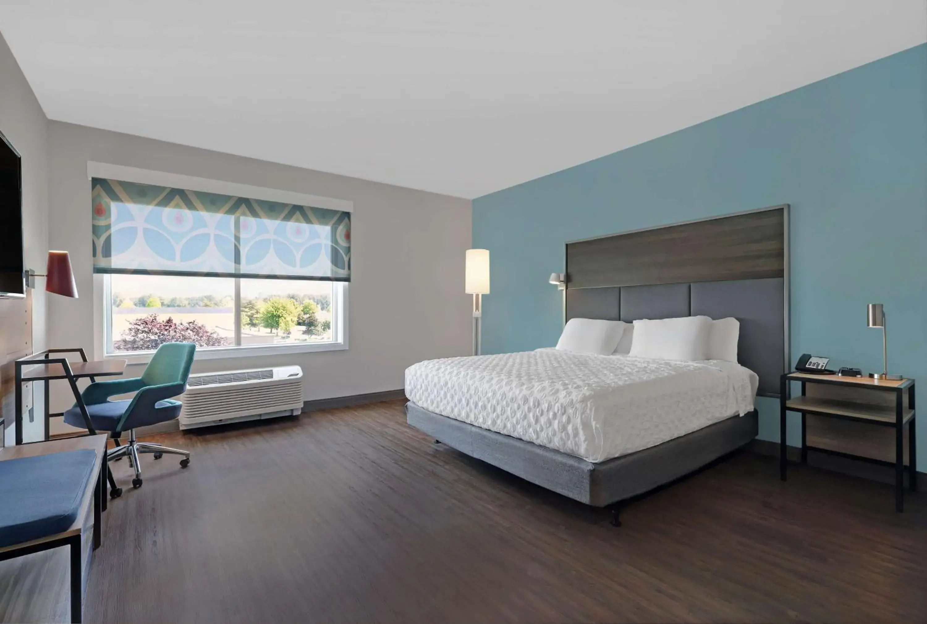 Bed in Tru By Hilton Tukwila Seattle Airport, Wa Bed in Tru By Hilton Tukwila Seattle Airport, Wa