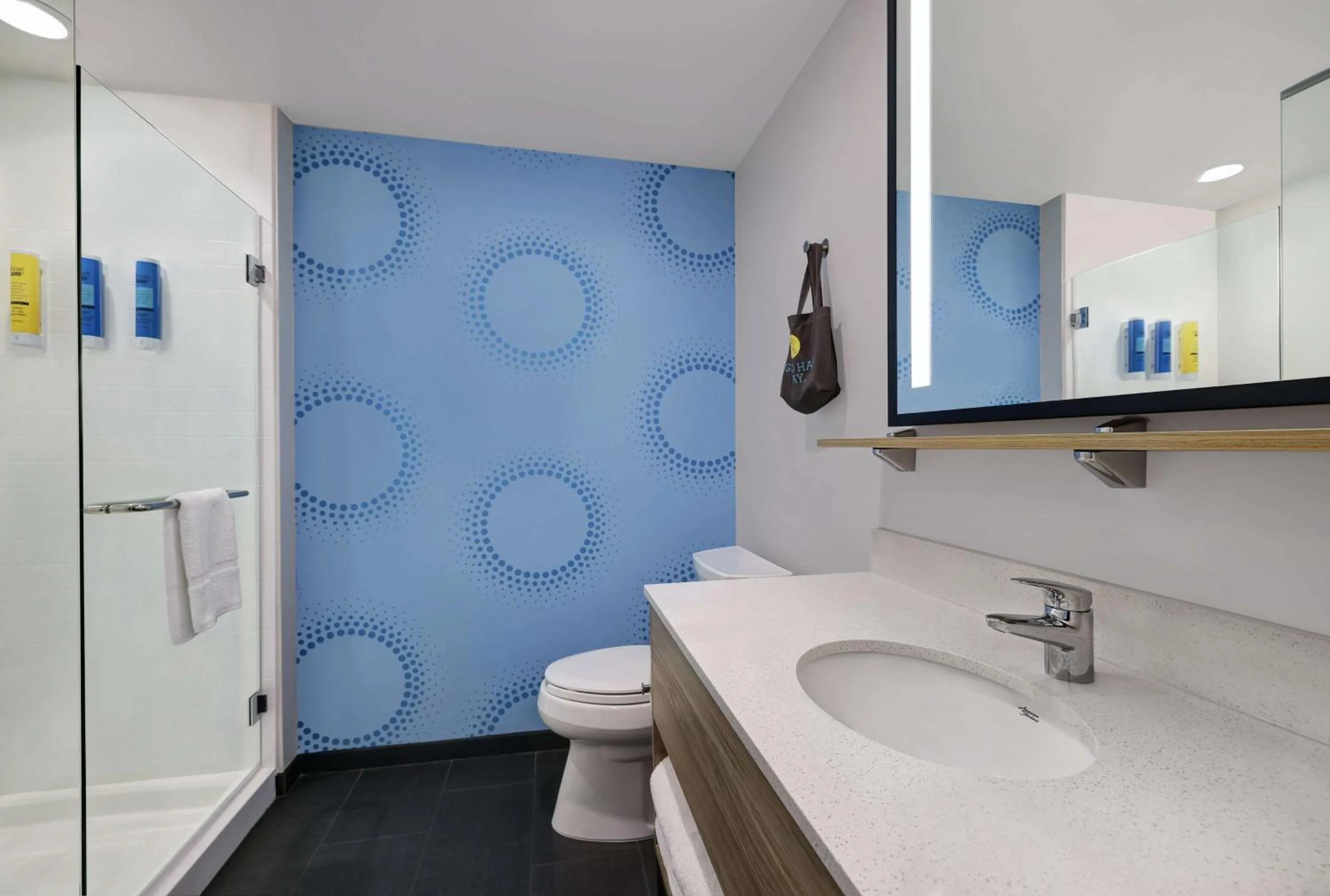 Bathroom in Tru By Hilton Tukwila Seattle Airport, Wa