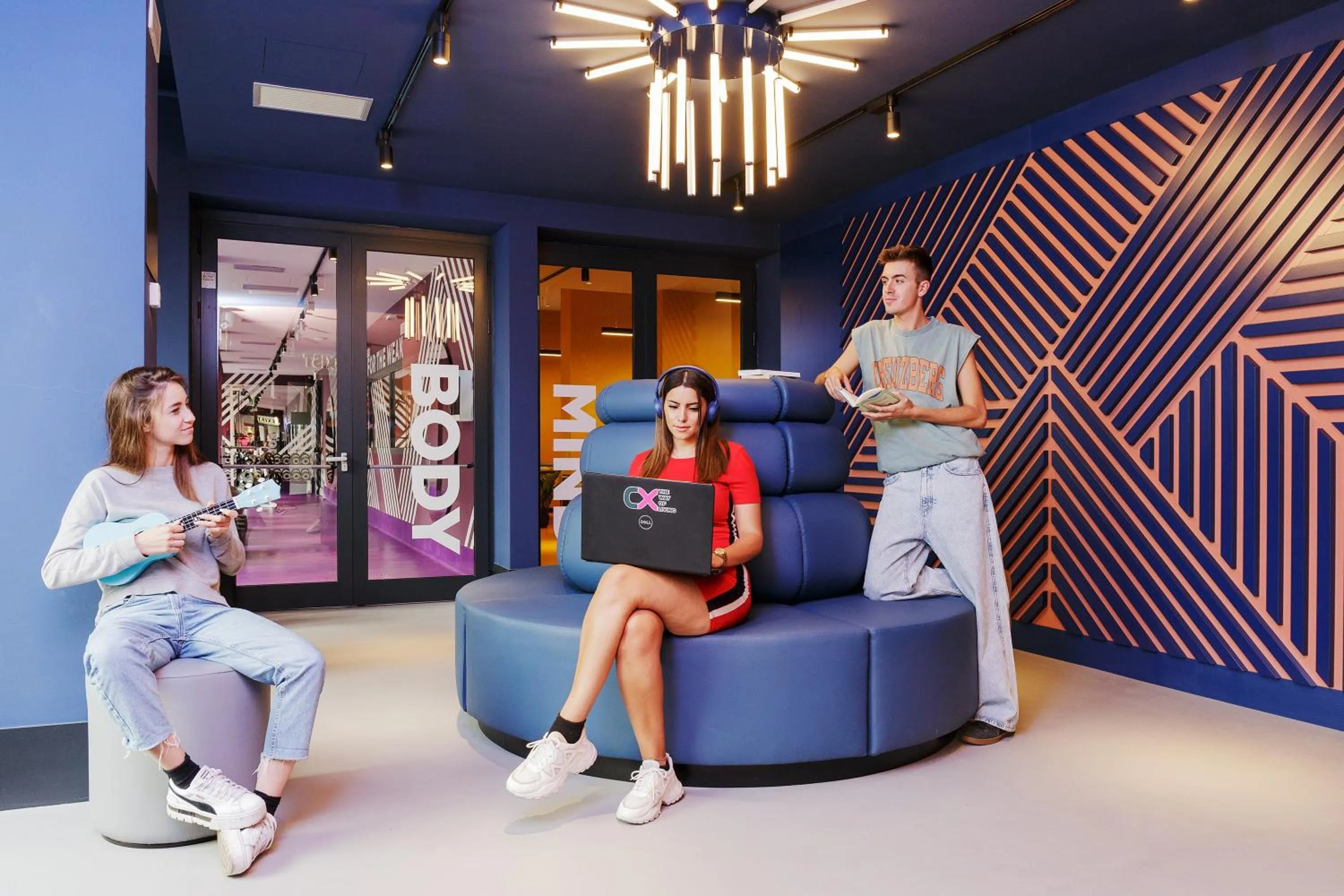 Facade/entrance in CX Turin Vanchiglia