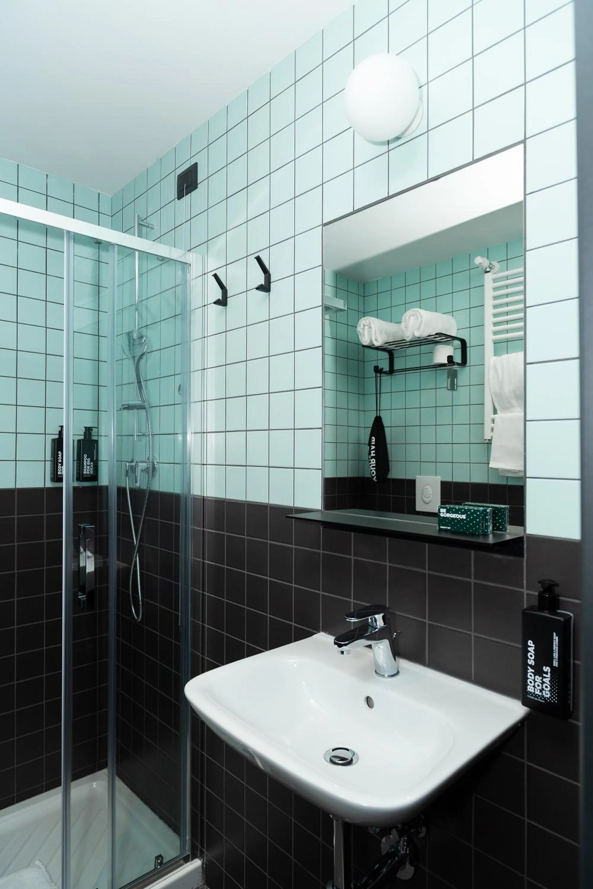 Bathroom in CX Turin Vanchiglia