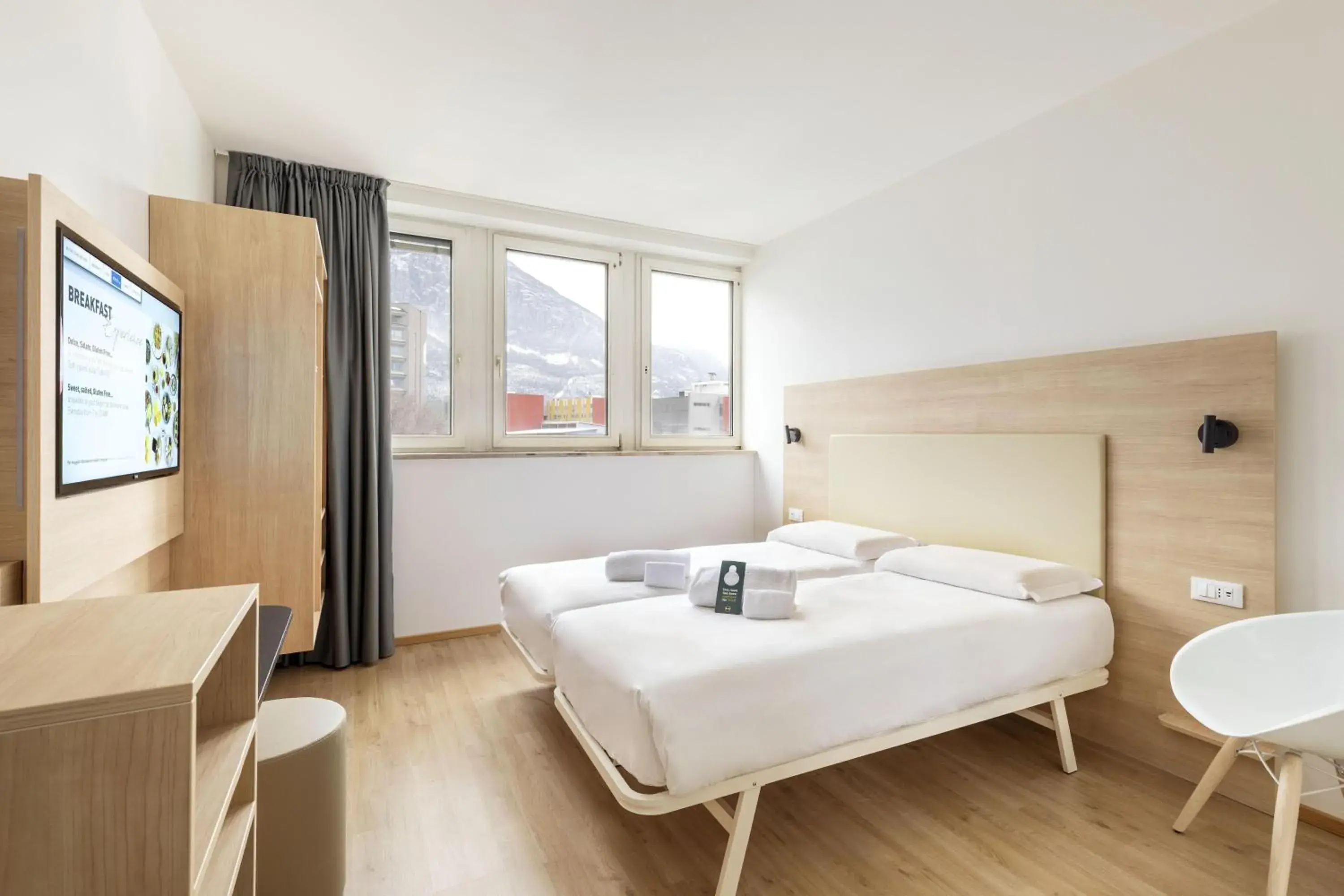Twin Room - Disability Access in B&B Hotel Bolzano Twin Room - Disability Access in B&B Hotel Bolzano