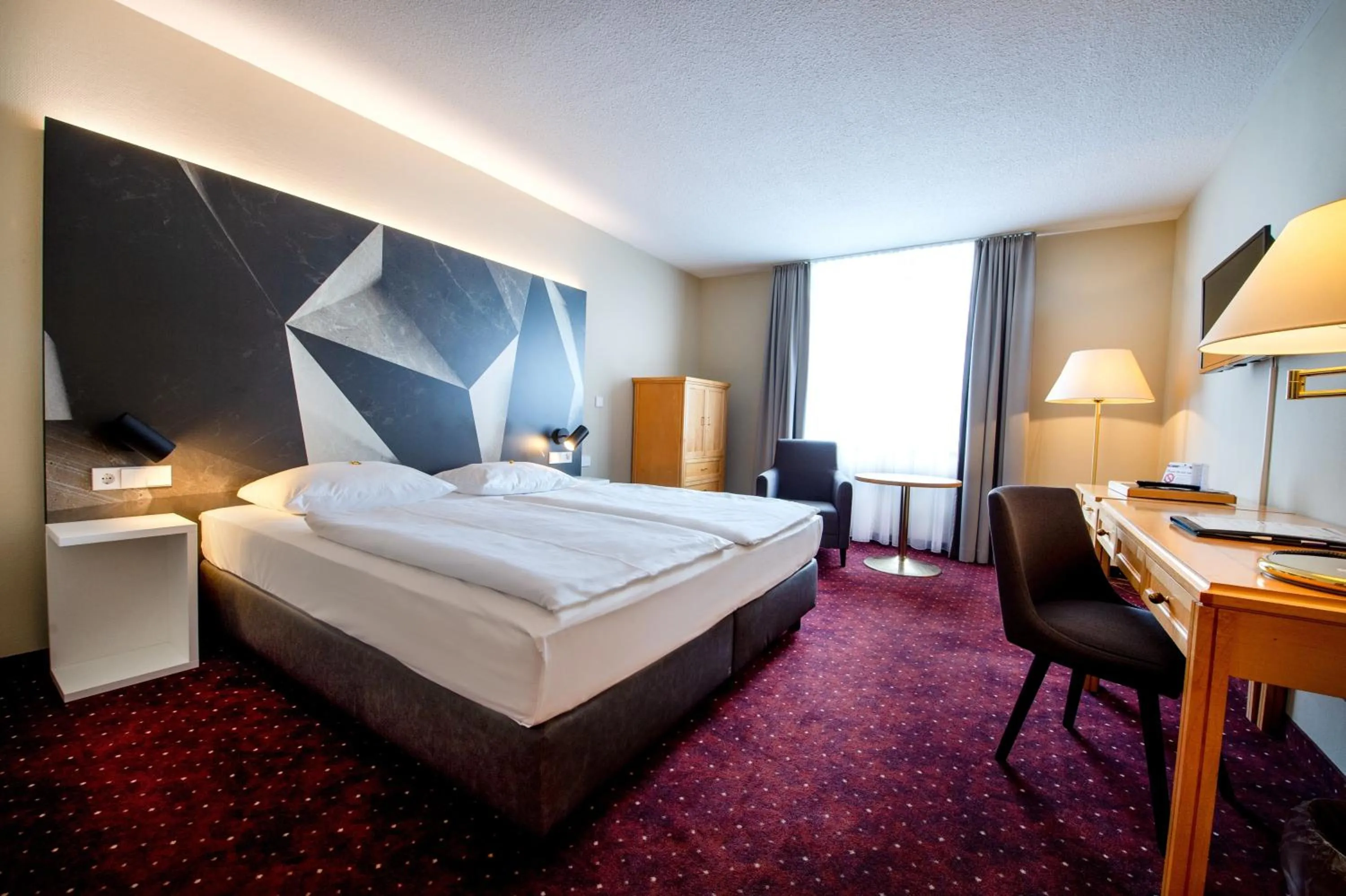 Photo of the whole room, Bed in Erikson Hotel