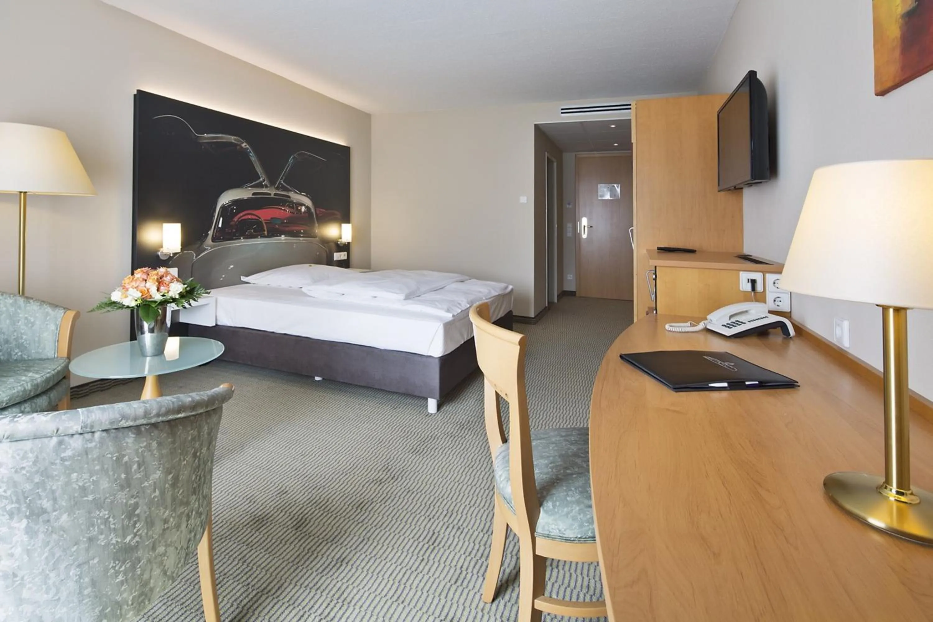 Photo of the whole room, Bed in Erikson Hotel