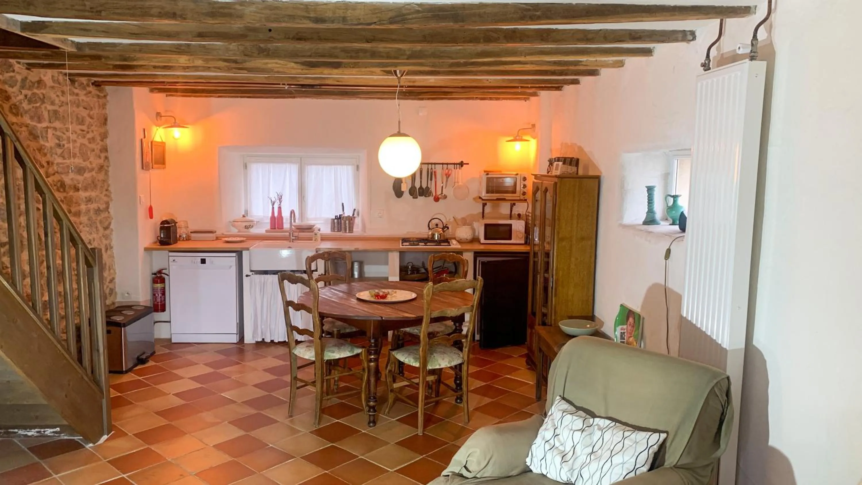 Kitchen or kitchenette in A L'Ombre Du Marronnier GITES