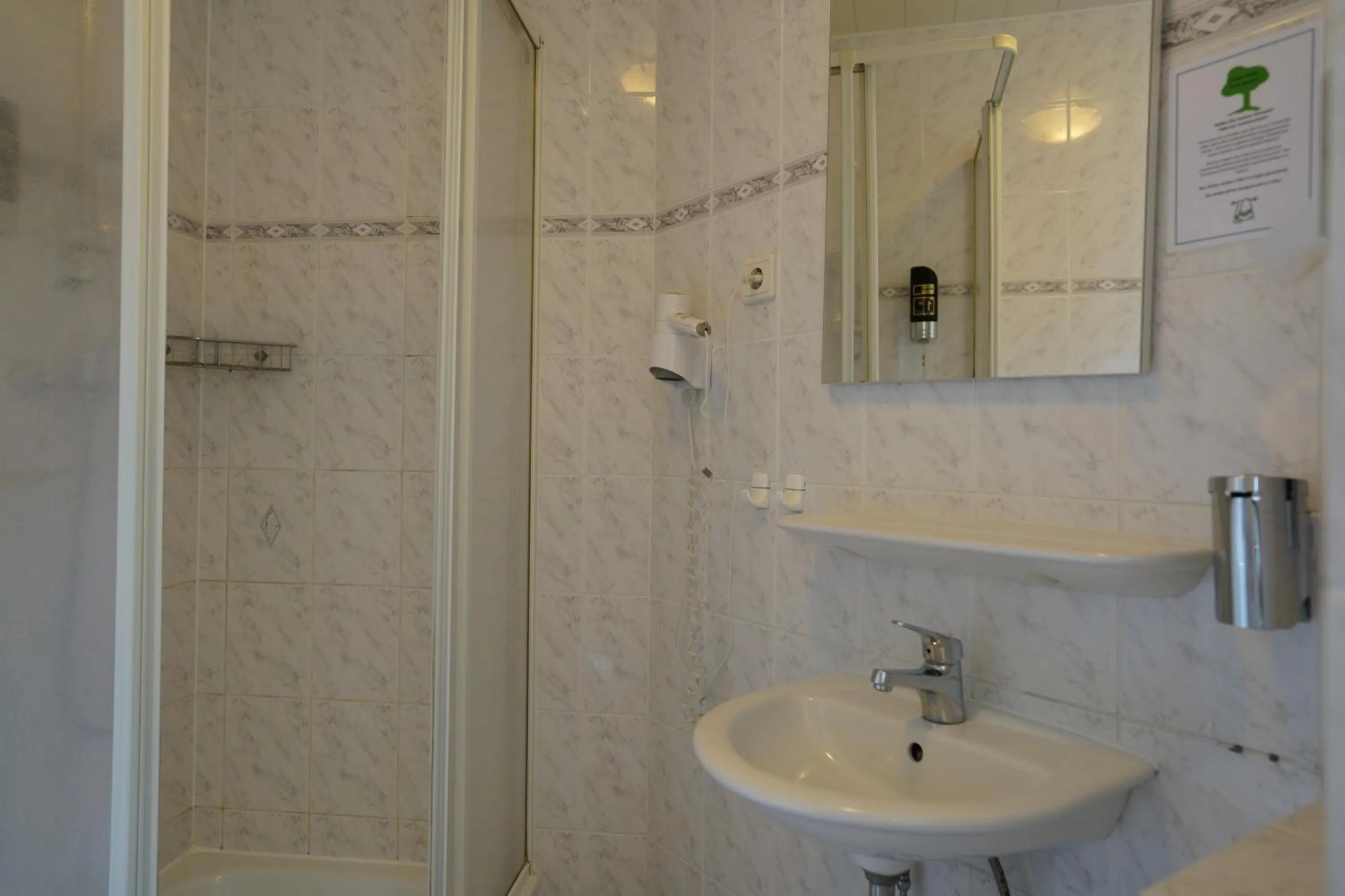 Bathroom in Hotel Margrit