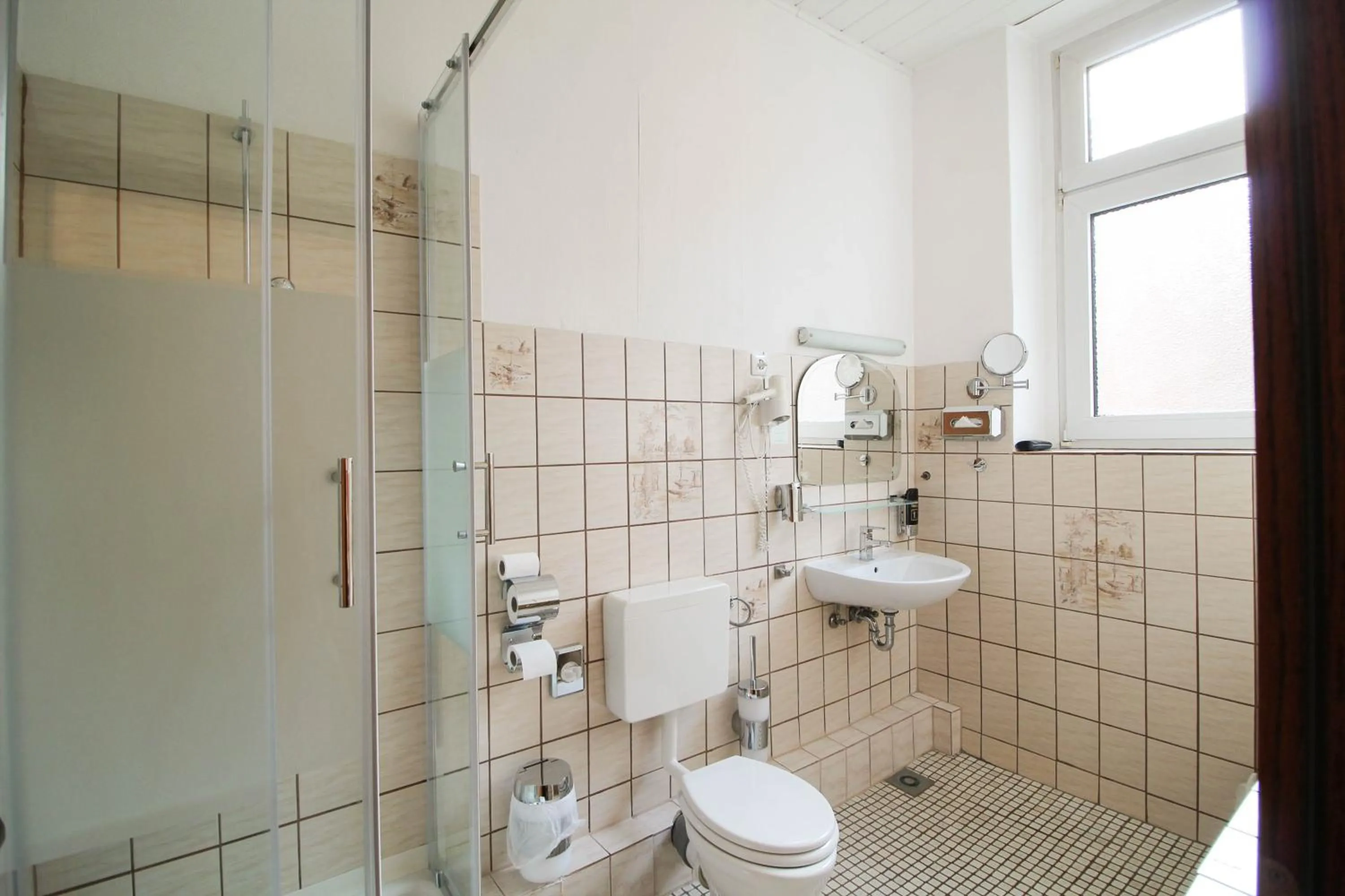 Bathroom in Hotel Margrit