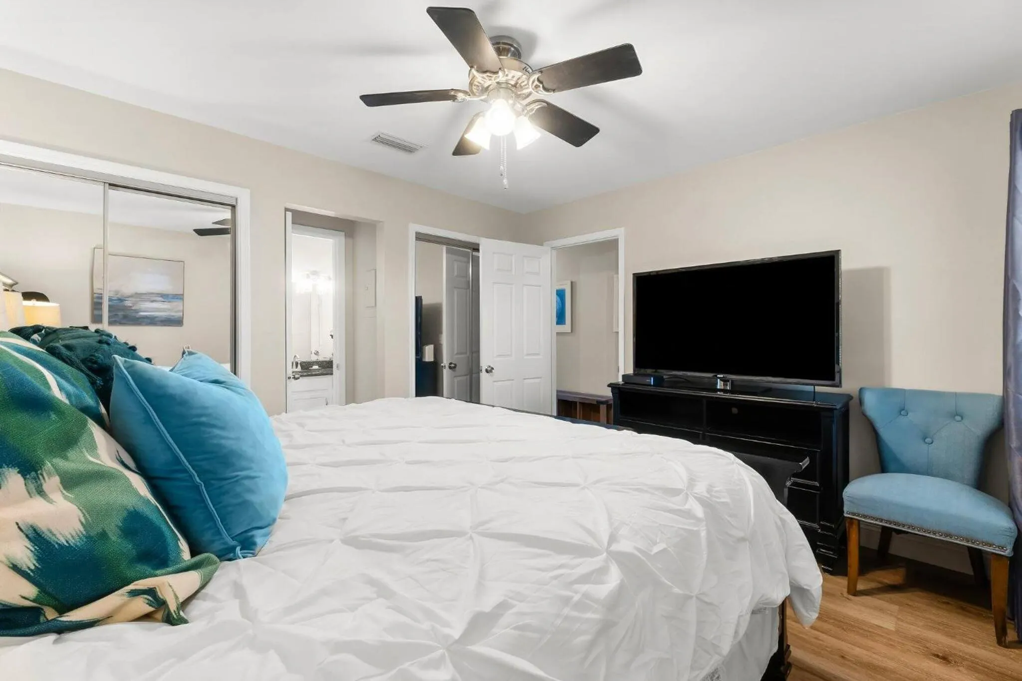 Seacove 7E 2 Bedroom Condo