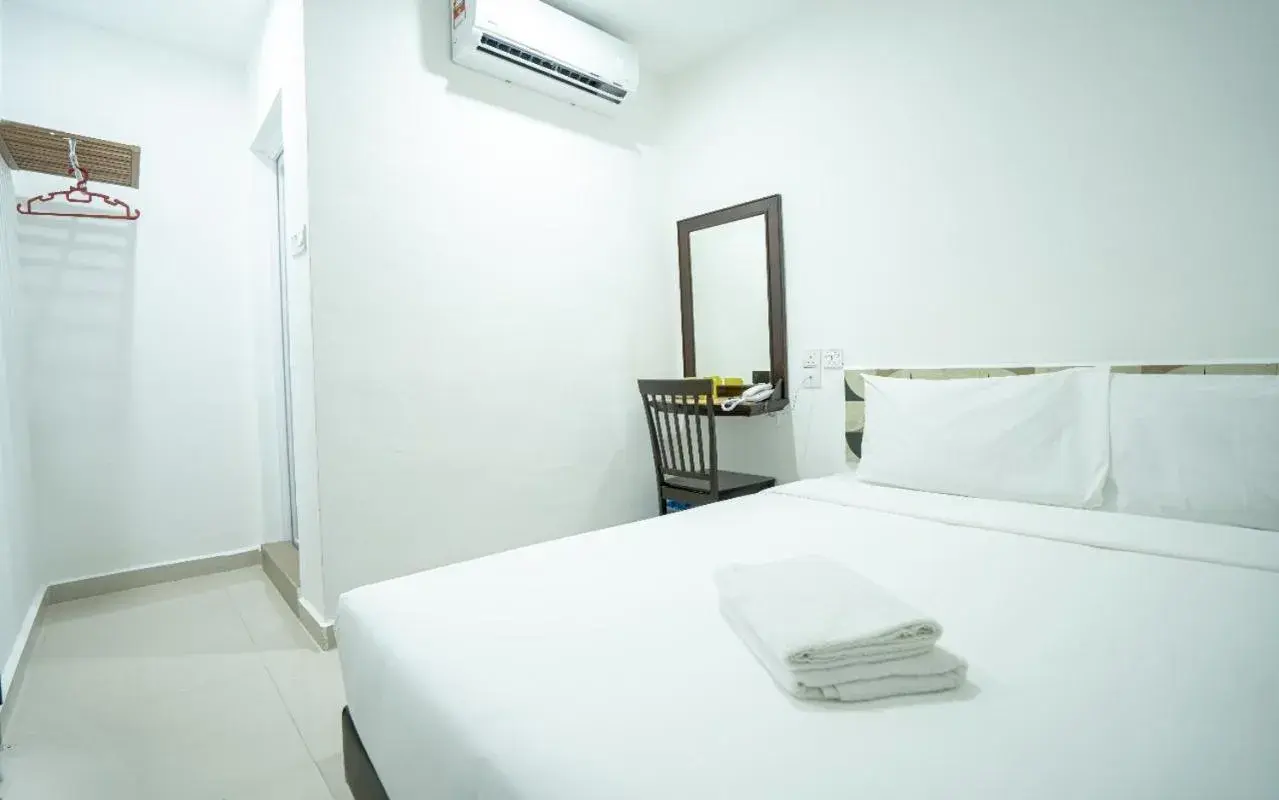 Bed in Grand Bagan Hotel Bed in Grand Bagan Hotel