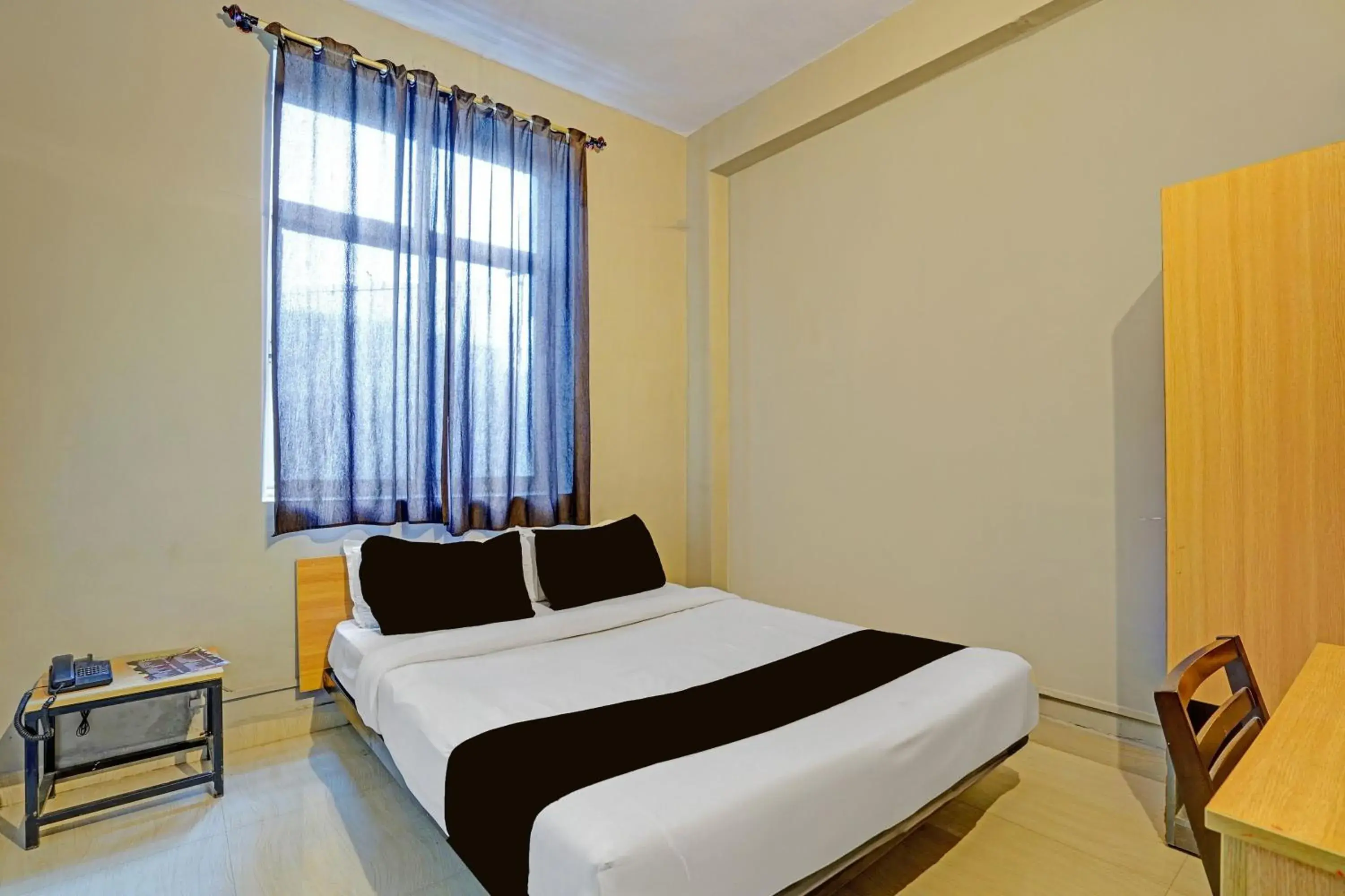 Bedroom, Bed in Super Hotel O AG Colony Park Patna Formerly Capital Pearl Bedroom, Bed in Super Hotel O AG Colony Park Patna Formerly Capital Pearl