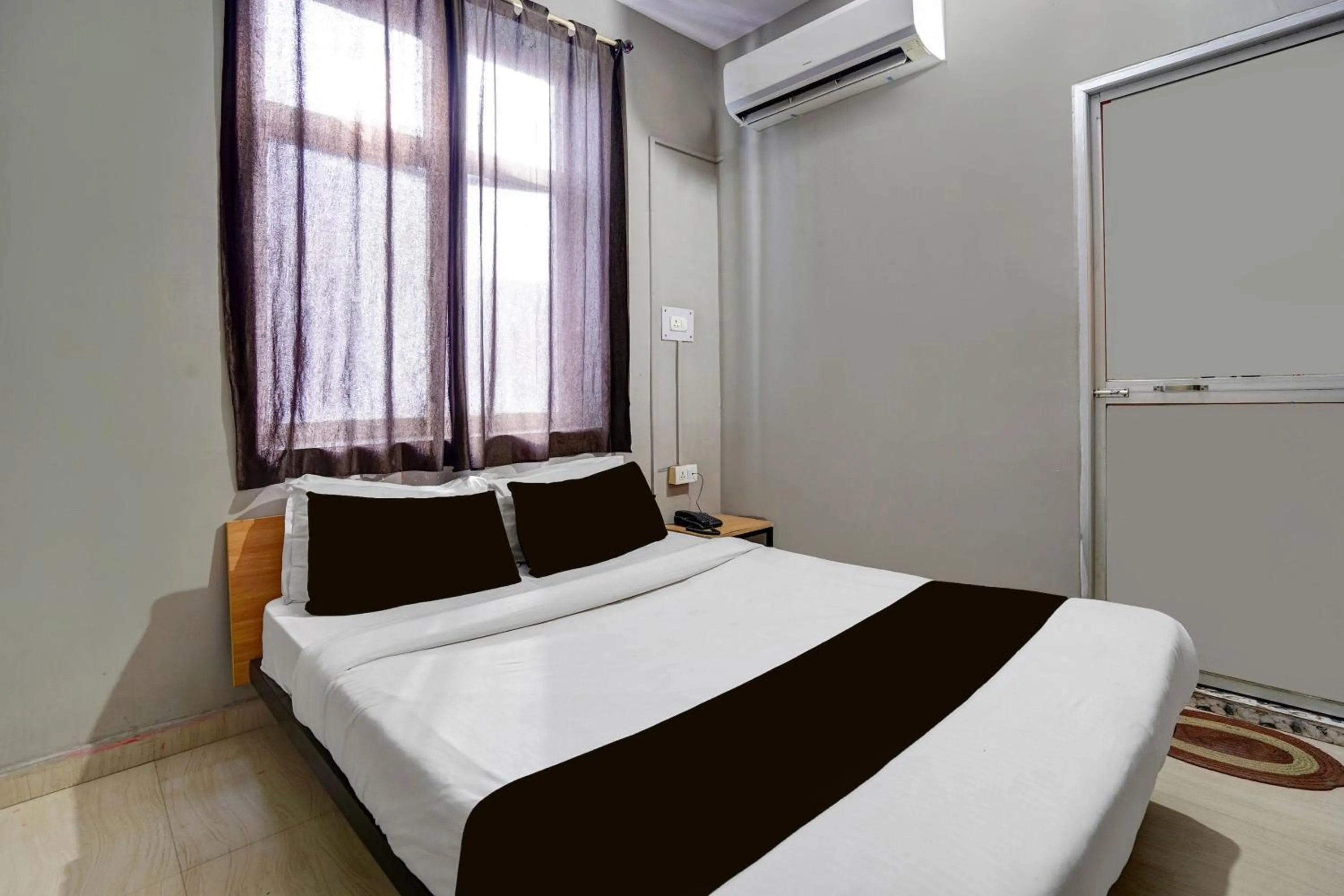 Bedroom, Bed in Super Hotel O AG Colony Park Patna Formerly Capital Pearl