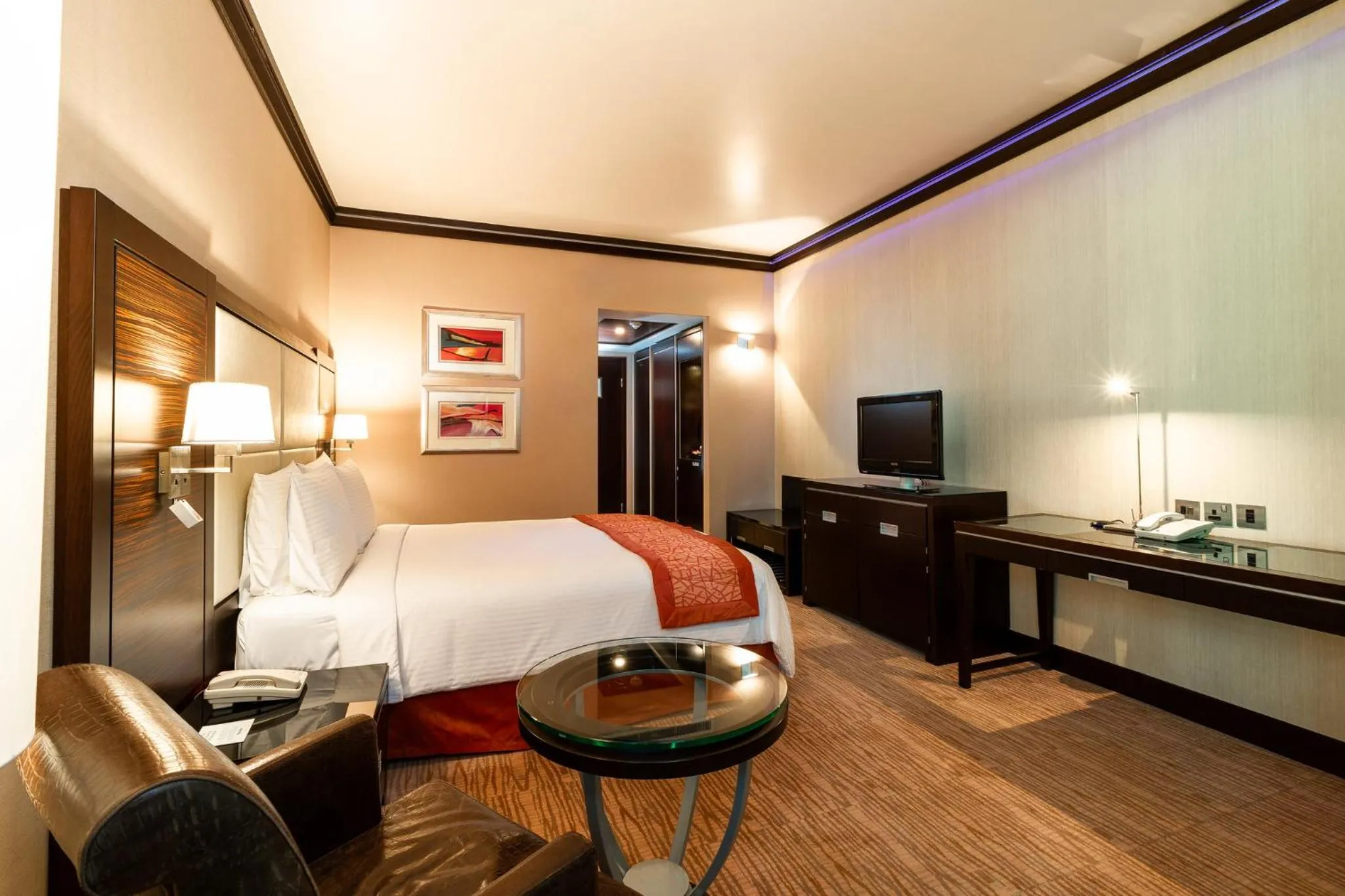 Photo of the whole room, Bed in Holiday Inn Kuwait Al Thuraya City by IHG