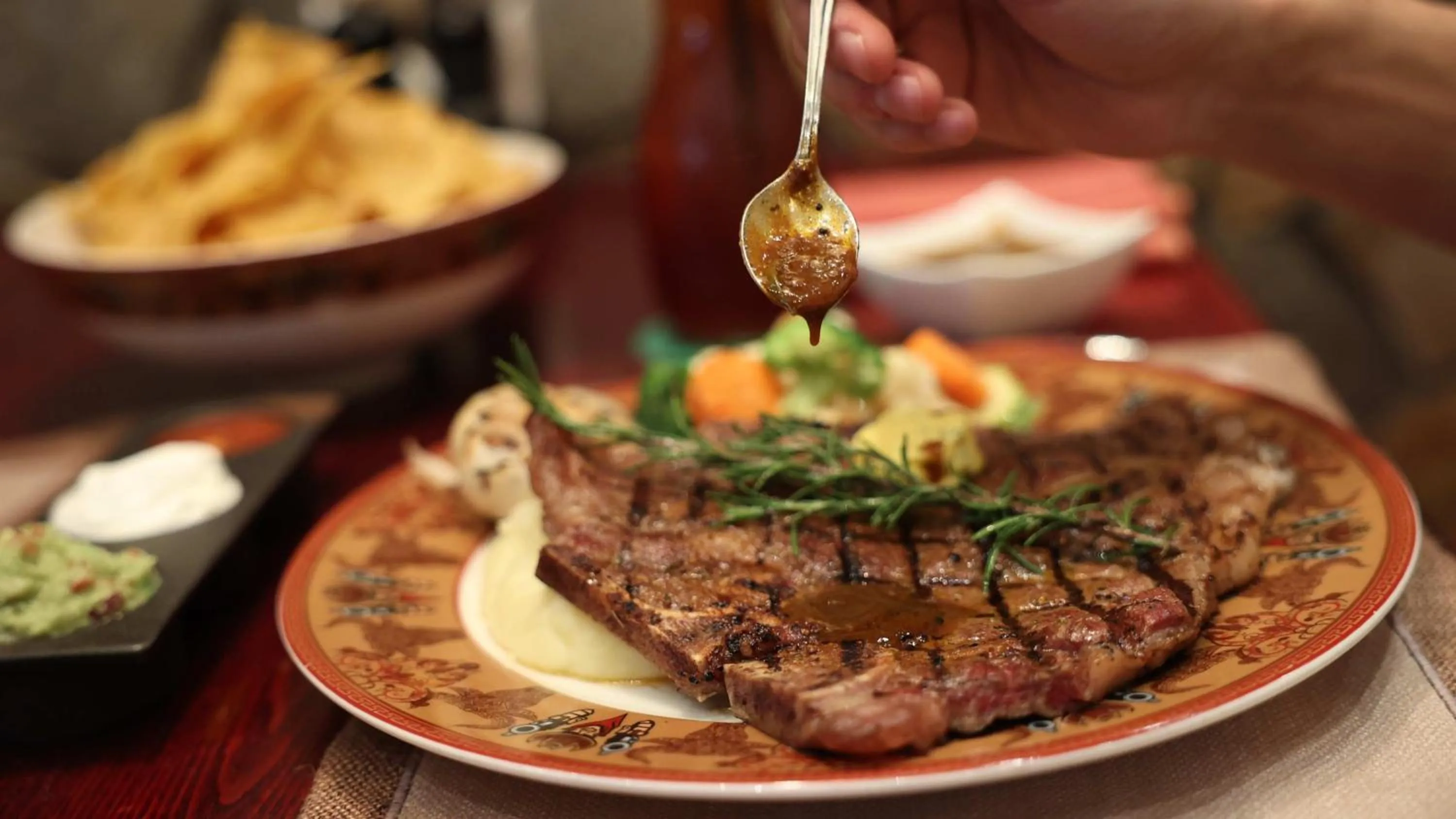 Restaurant/places to eat in Holiday Inn Kuwait Al Thuraya City by IHG